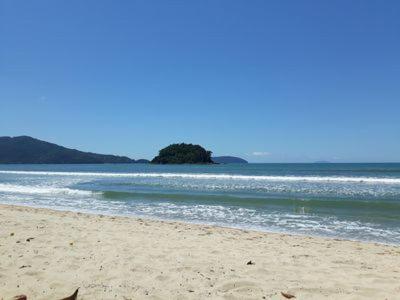 CASA ESPAÇOSA 4 DORMITÓRIOS A 150M DA PRAIA DA MARANDUBA / UBATUBA