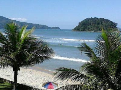 CASA ESPAÇOSA 4 DORMITÓRIOS A 150M DA PRAIA DA MARANDUBA / UBATUBA
