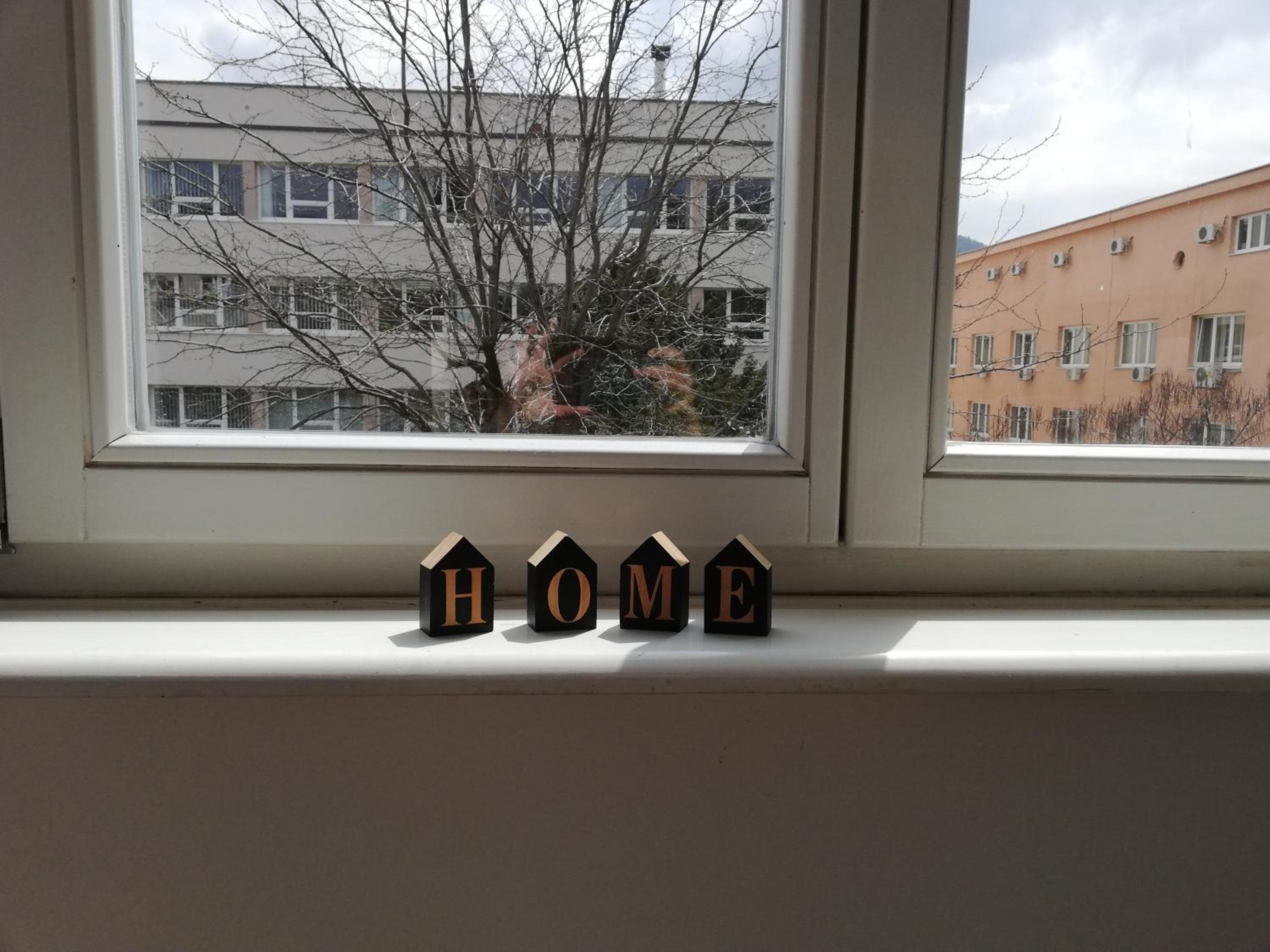 Bright & Stylish Studio Home, superbly located