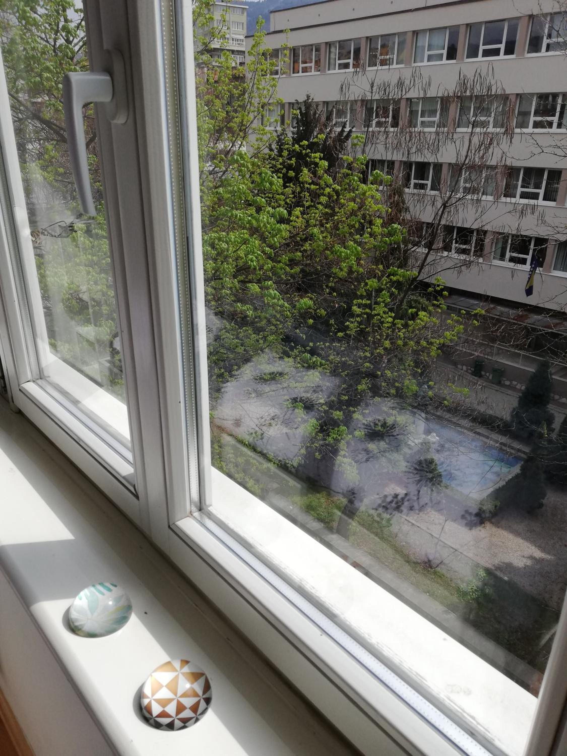 Bright & Stylish Studio Home, superbly located