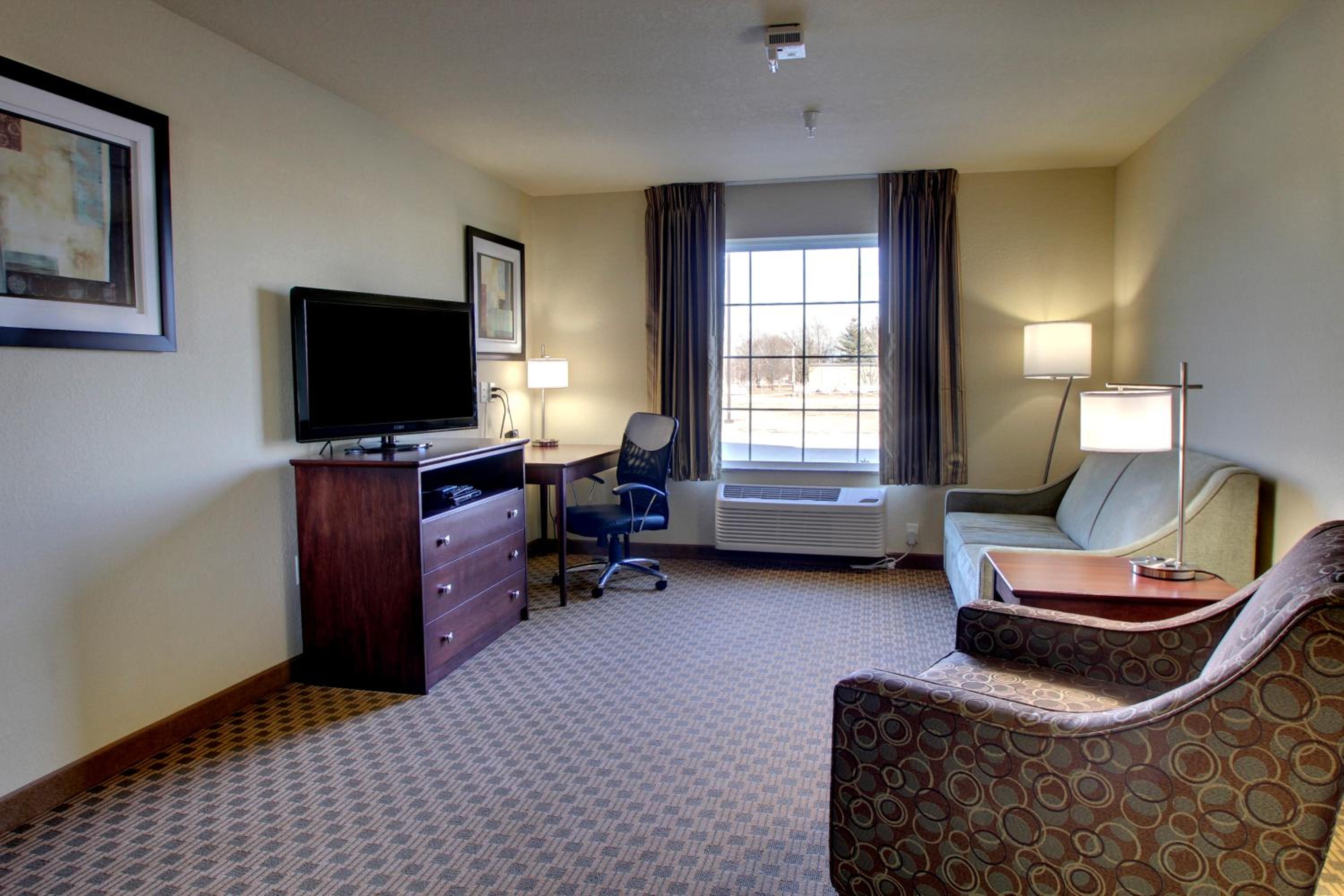 Effingham Vacations - Cobblestone Hotel  Suites - Newton - Property Image 3