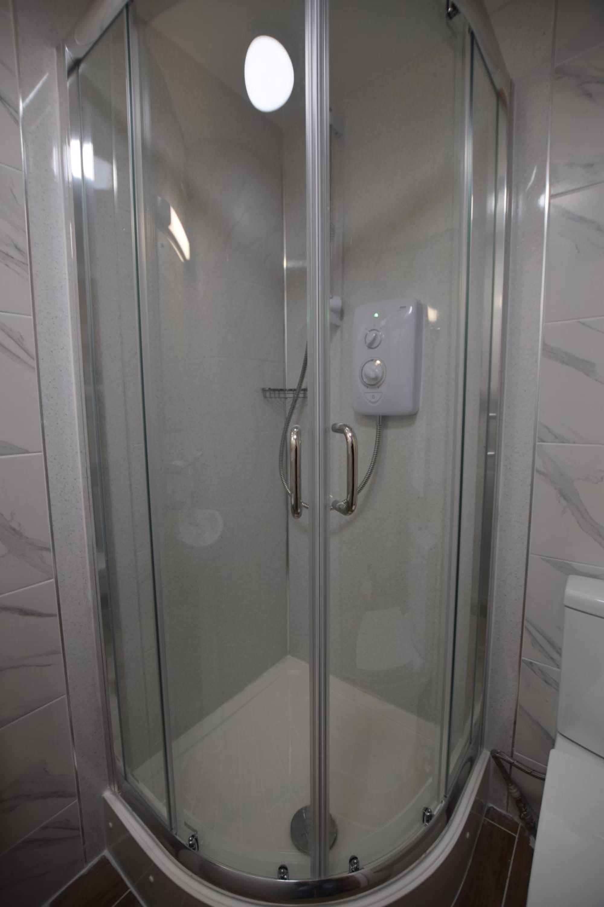 Ilford Vacations - PremierLux Serviced Apartments - Property Image 2