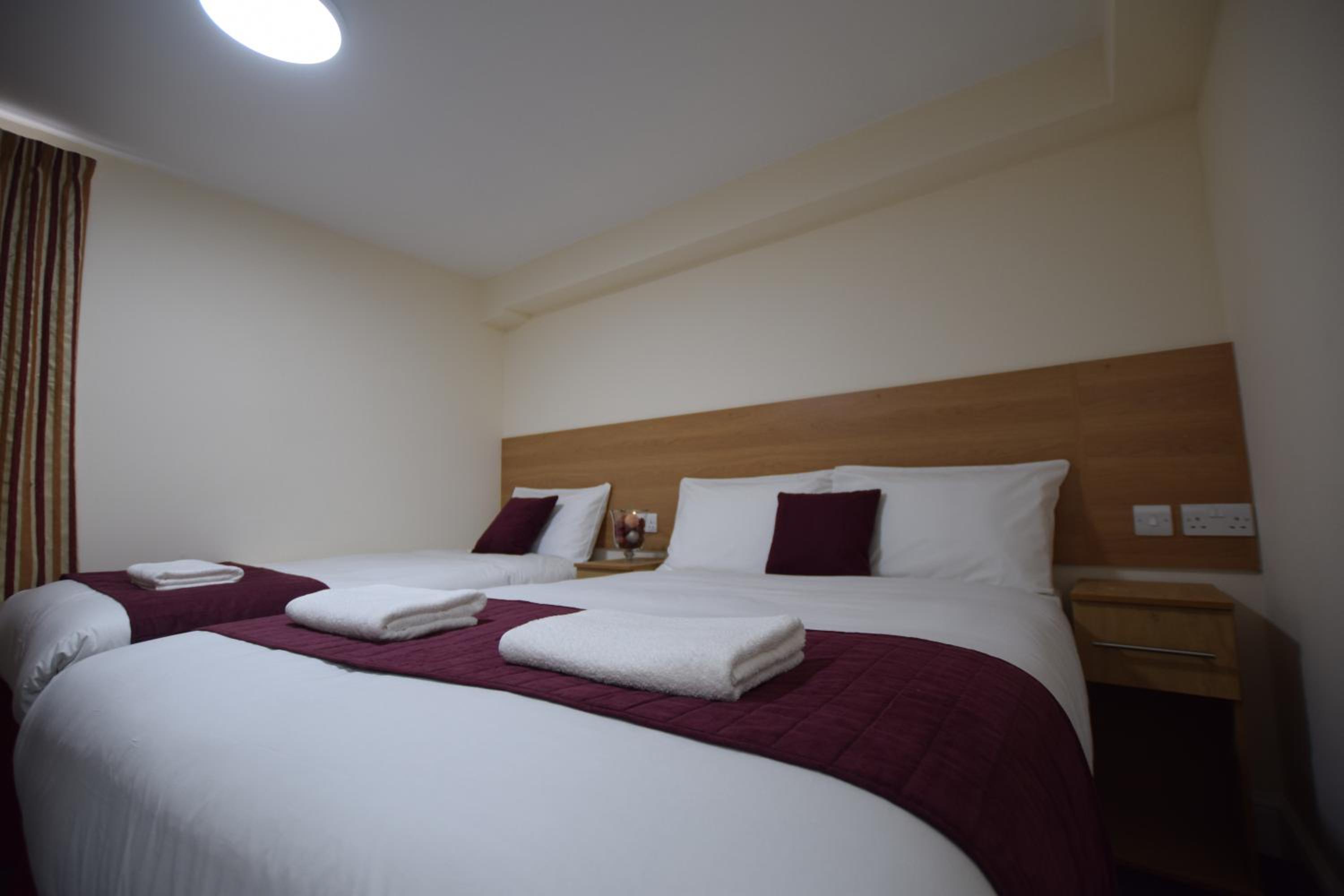 Ilford Vacations - PremierLux Serviced Apartments - Property Image 4