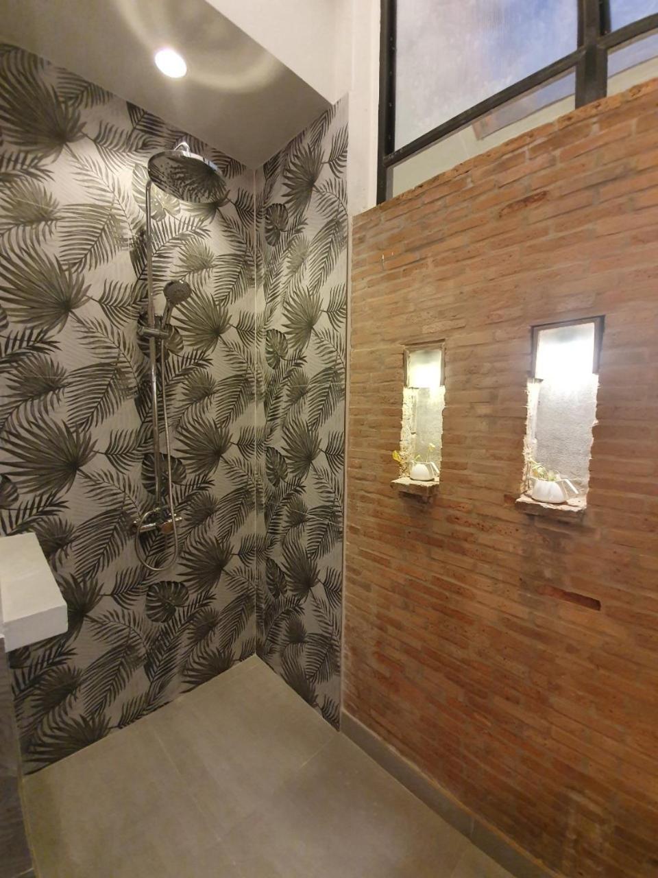Tharaburi Resort