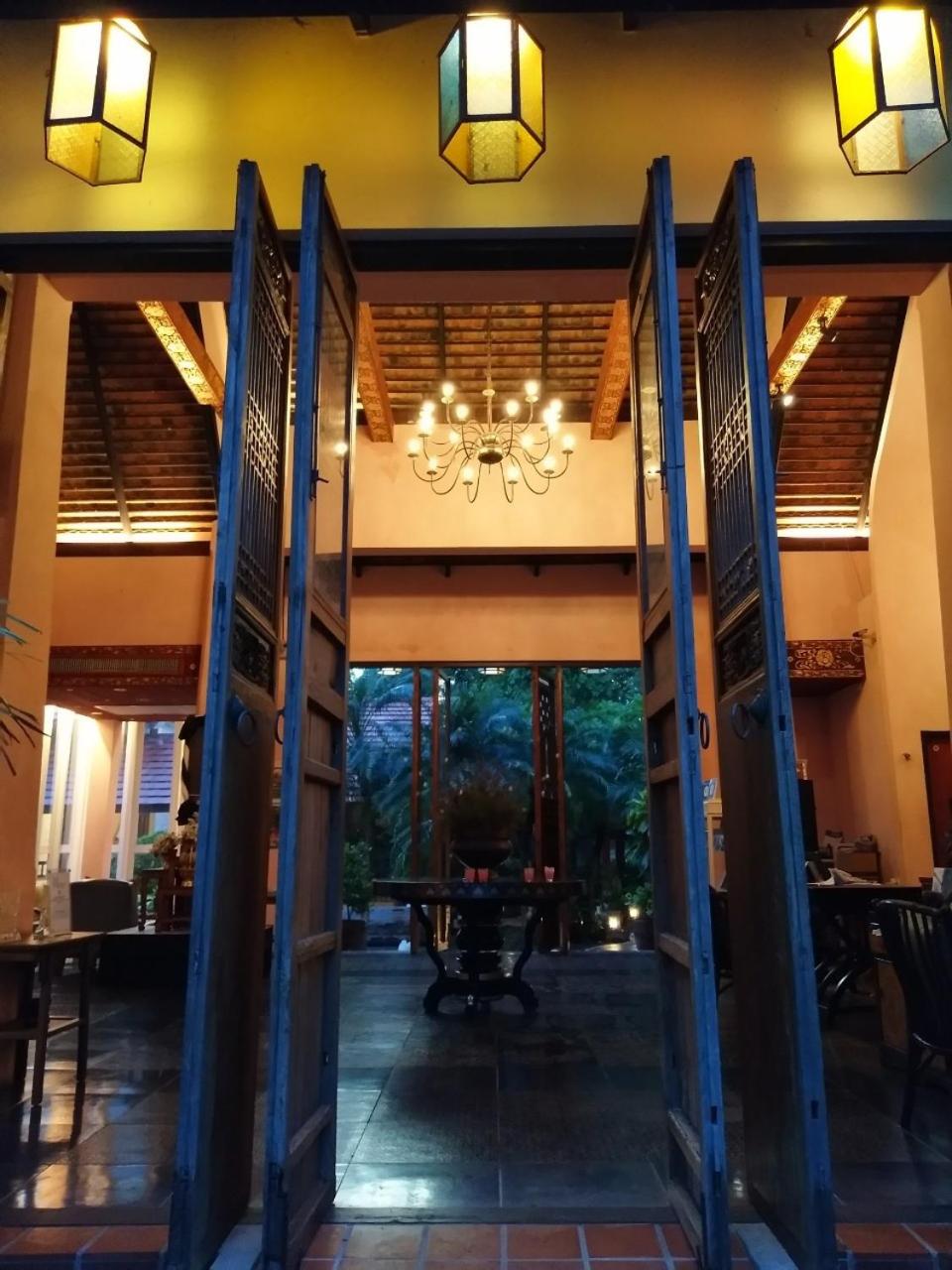 Tharaburi Resort