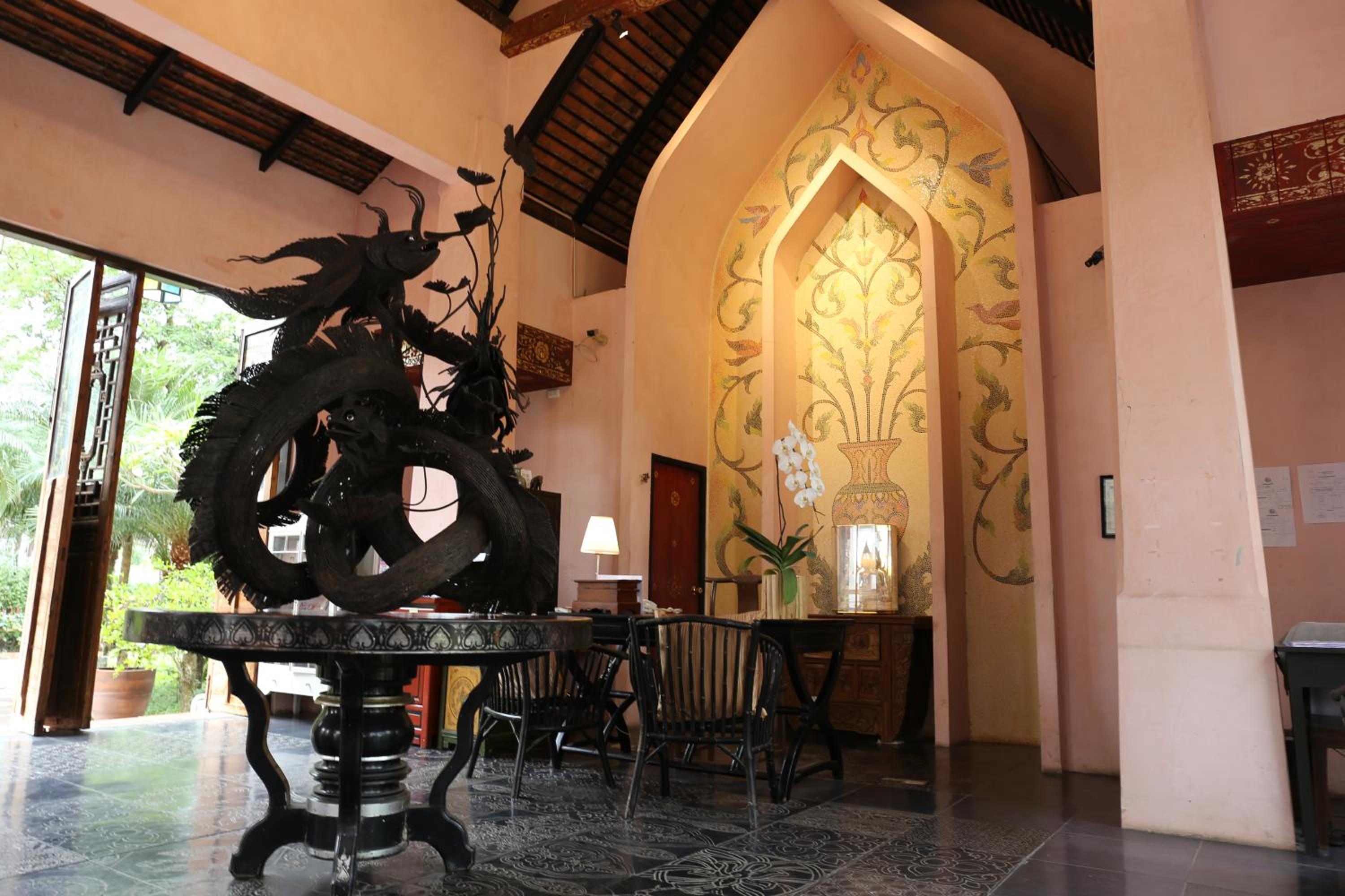 Tharaburi Resort