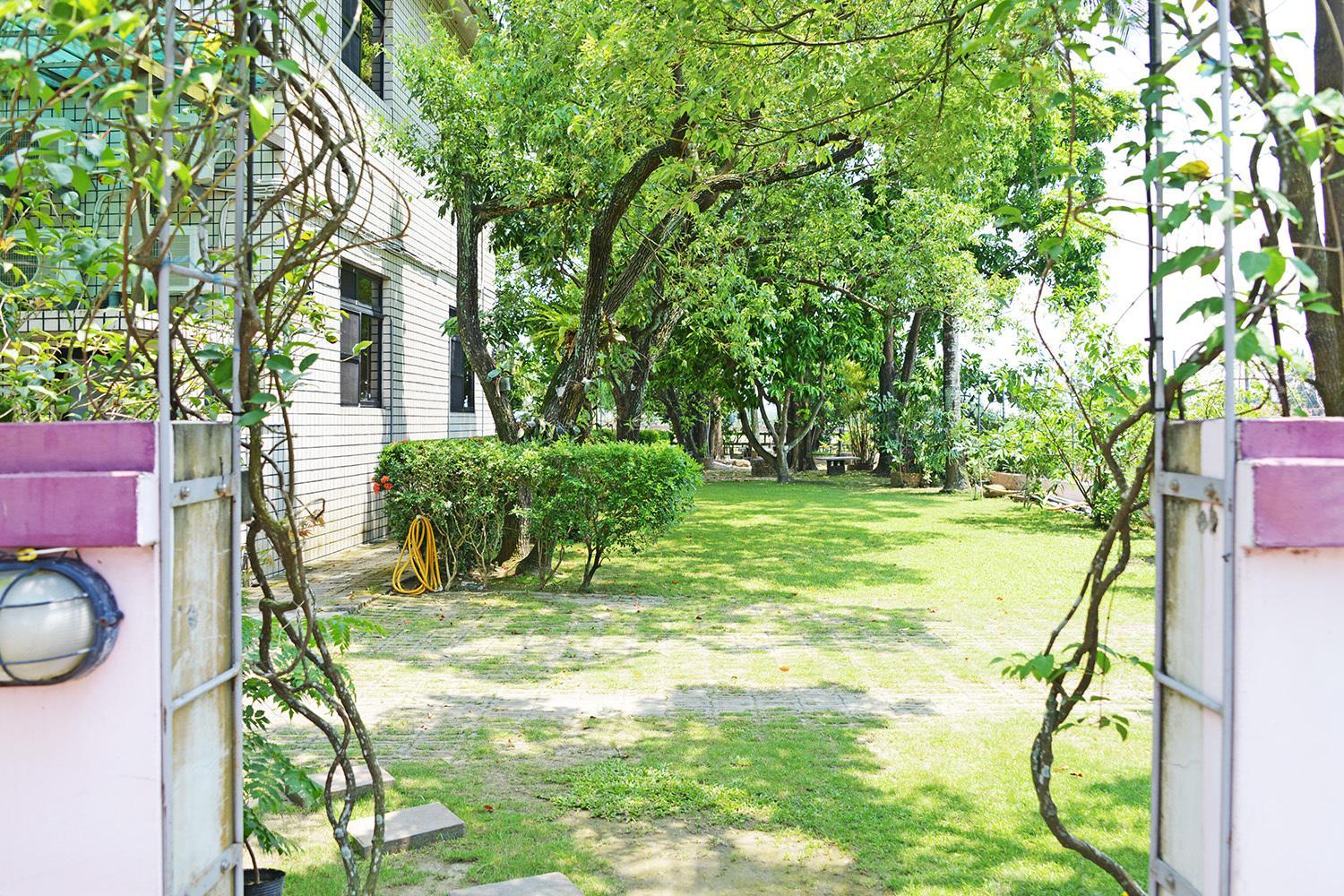 Kaohsiung Meinong Rabbit Paul Homestay B&B