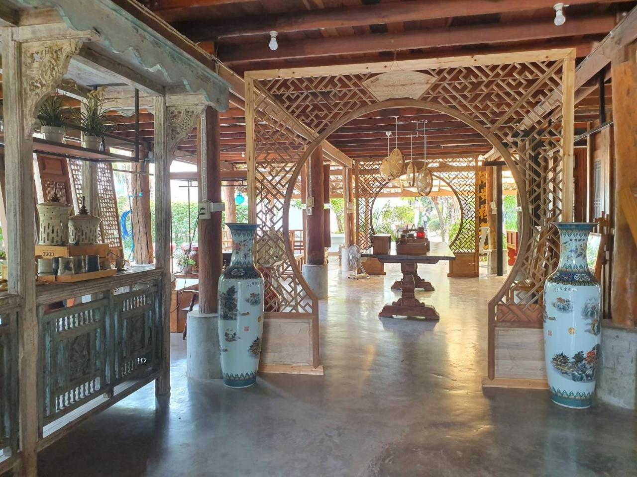 Tharaburi Resort