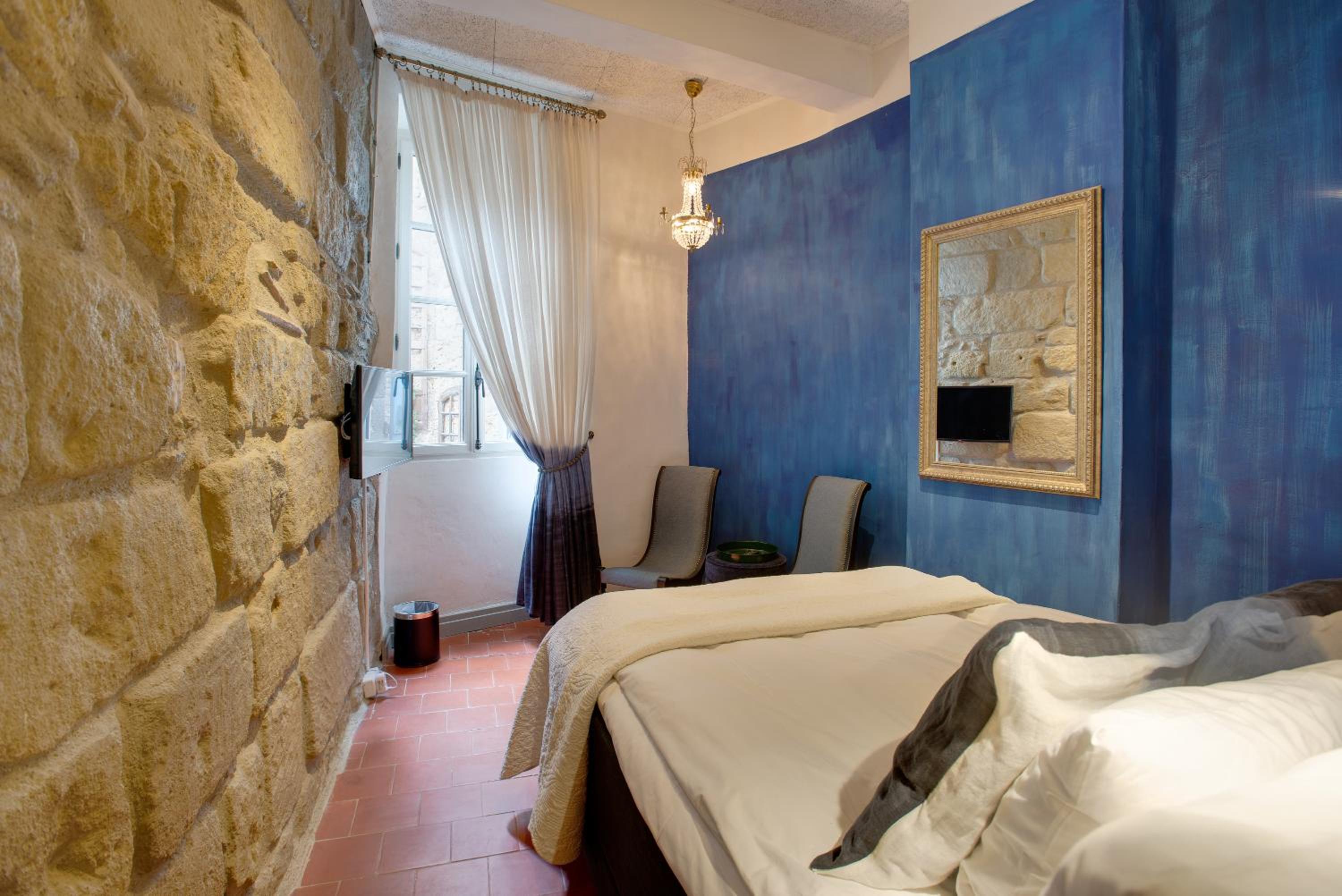 Rue Galilee view 5