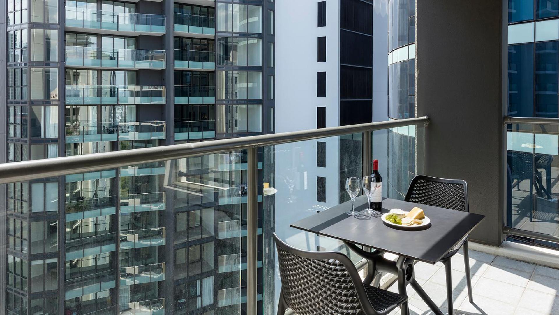 Oaks Brisbane on Margaret Suites