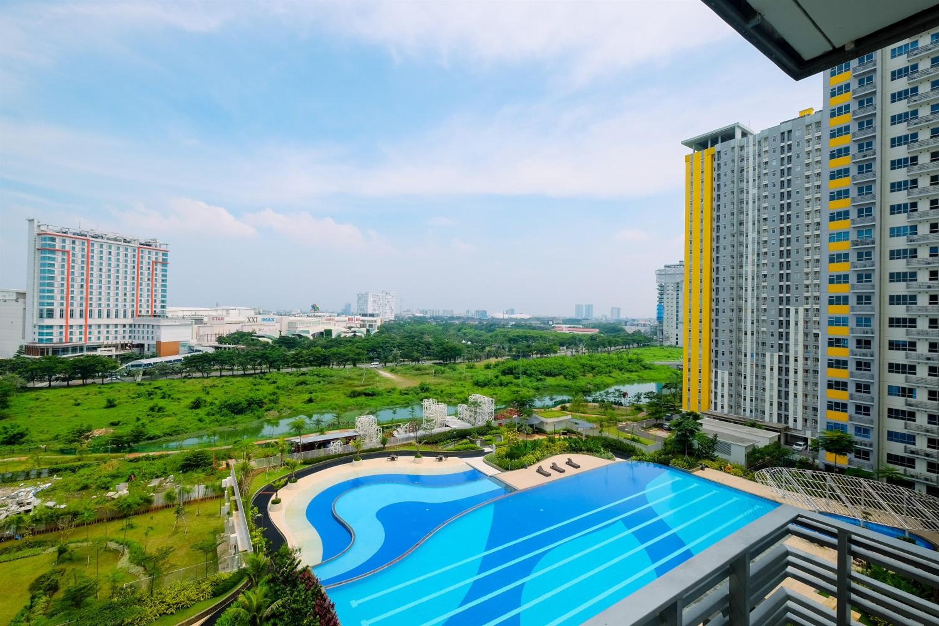 Cozy Studio Springlake Summarecon Bekasi Apartment By Travelio