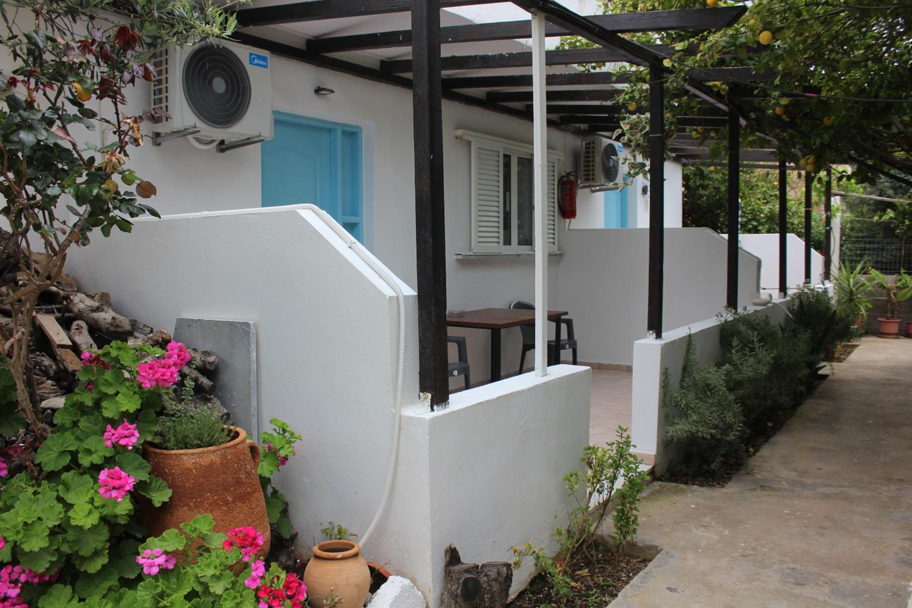 Hotel Aaron Apartments - Image 1