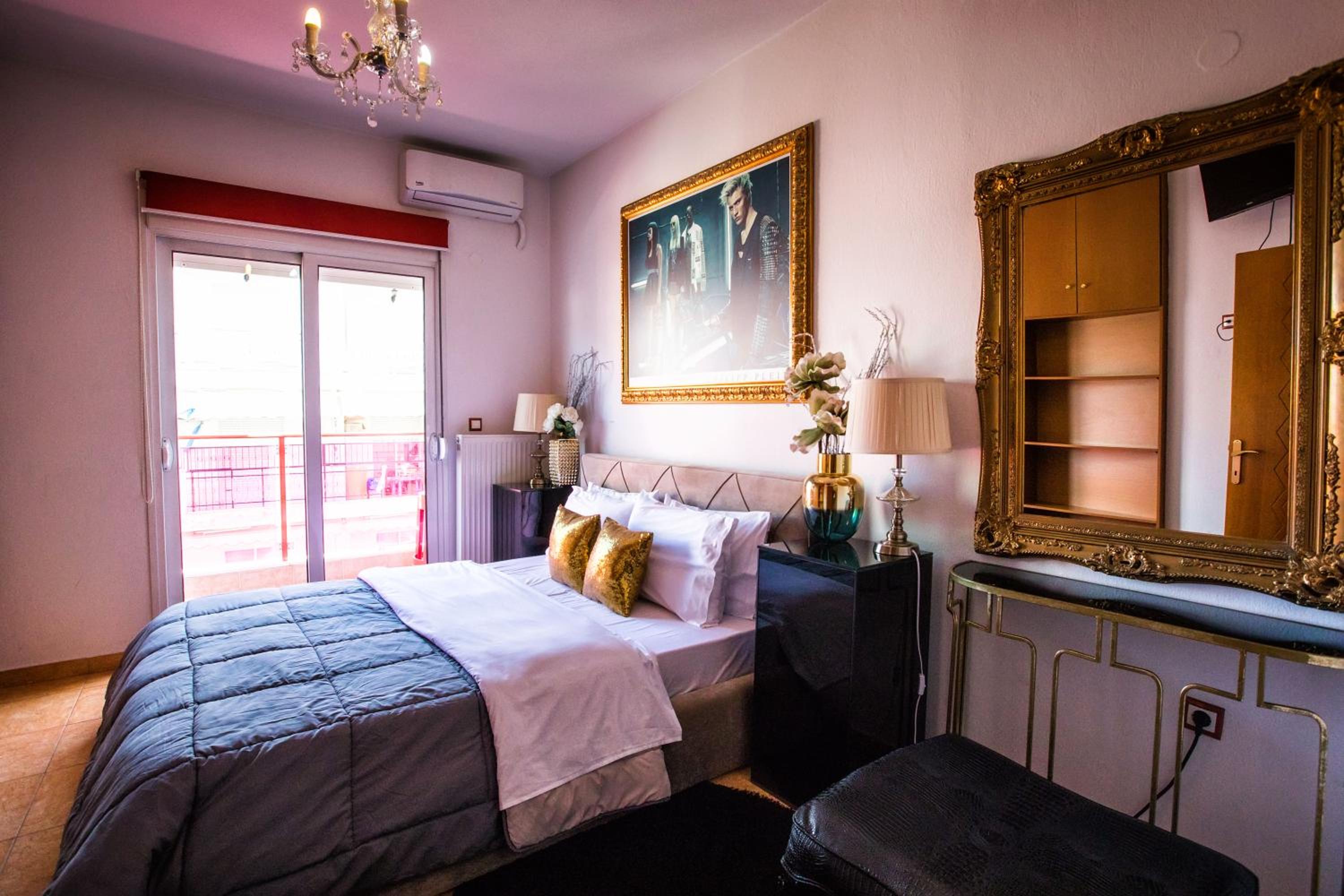 LUXURY SUITES - free parking