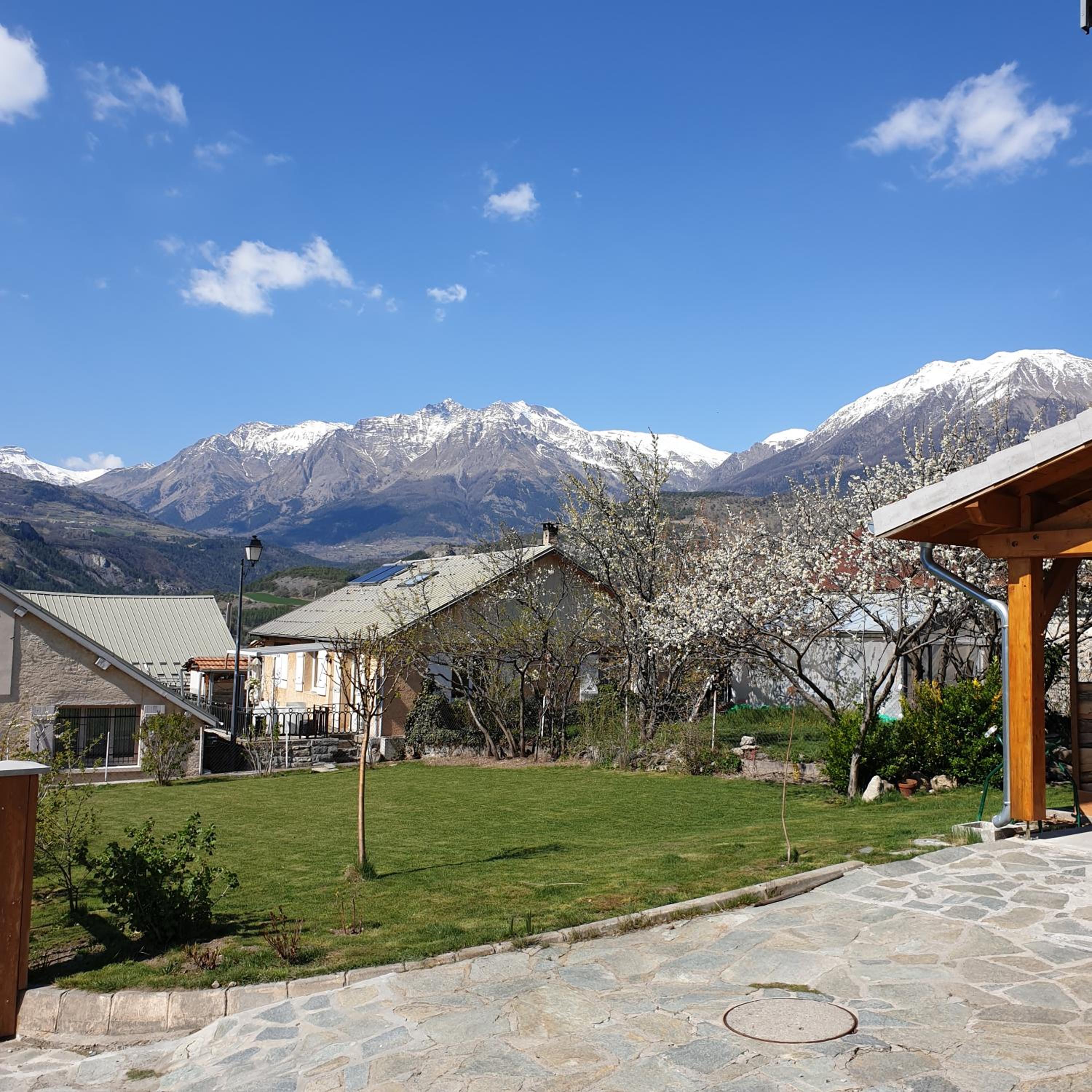 Oustal view 4