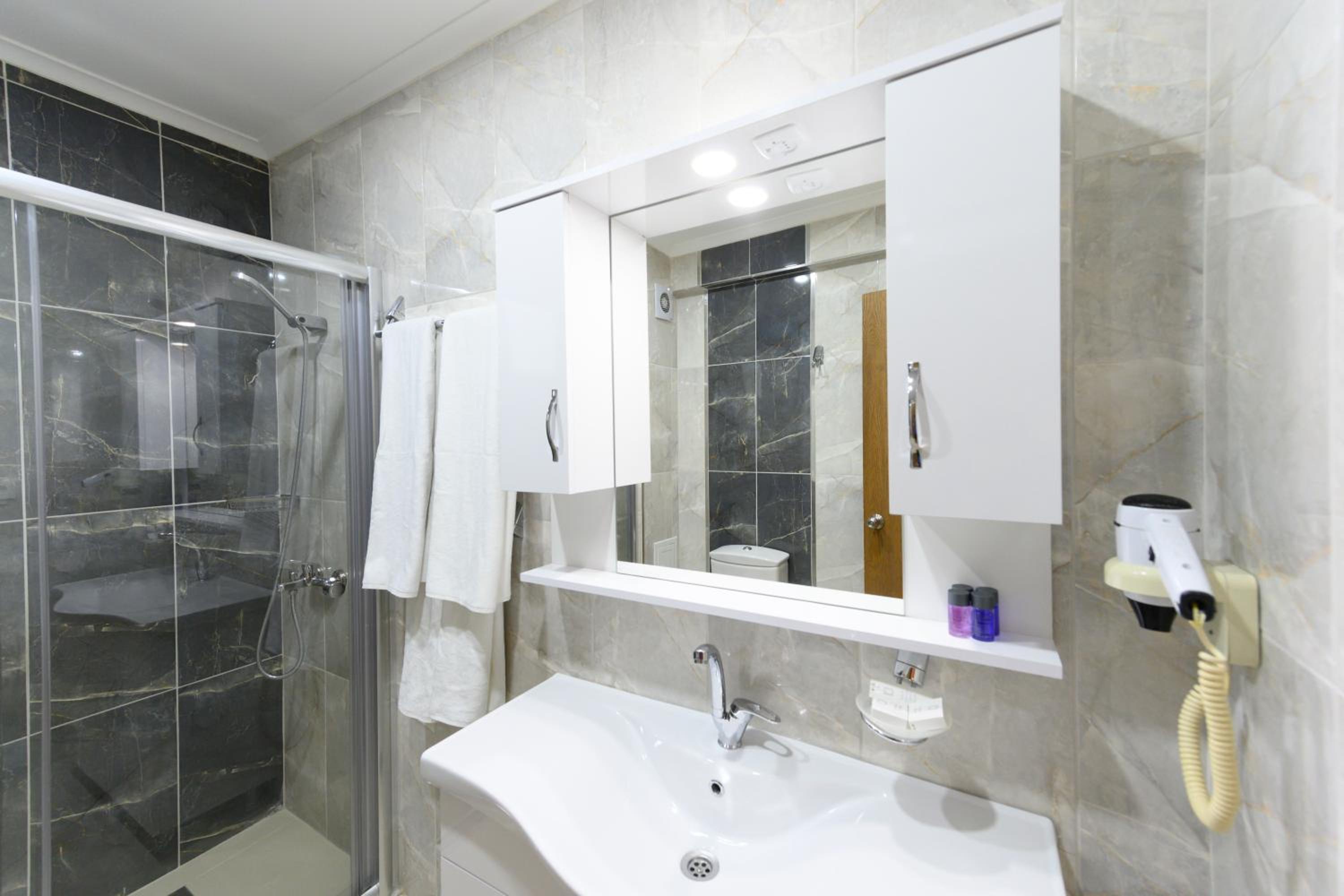 Entes Apart - Image 37