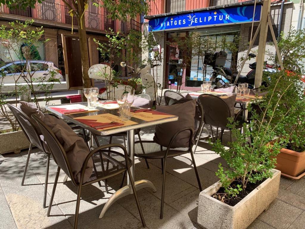 Hostal Del Ripollès view 5