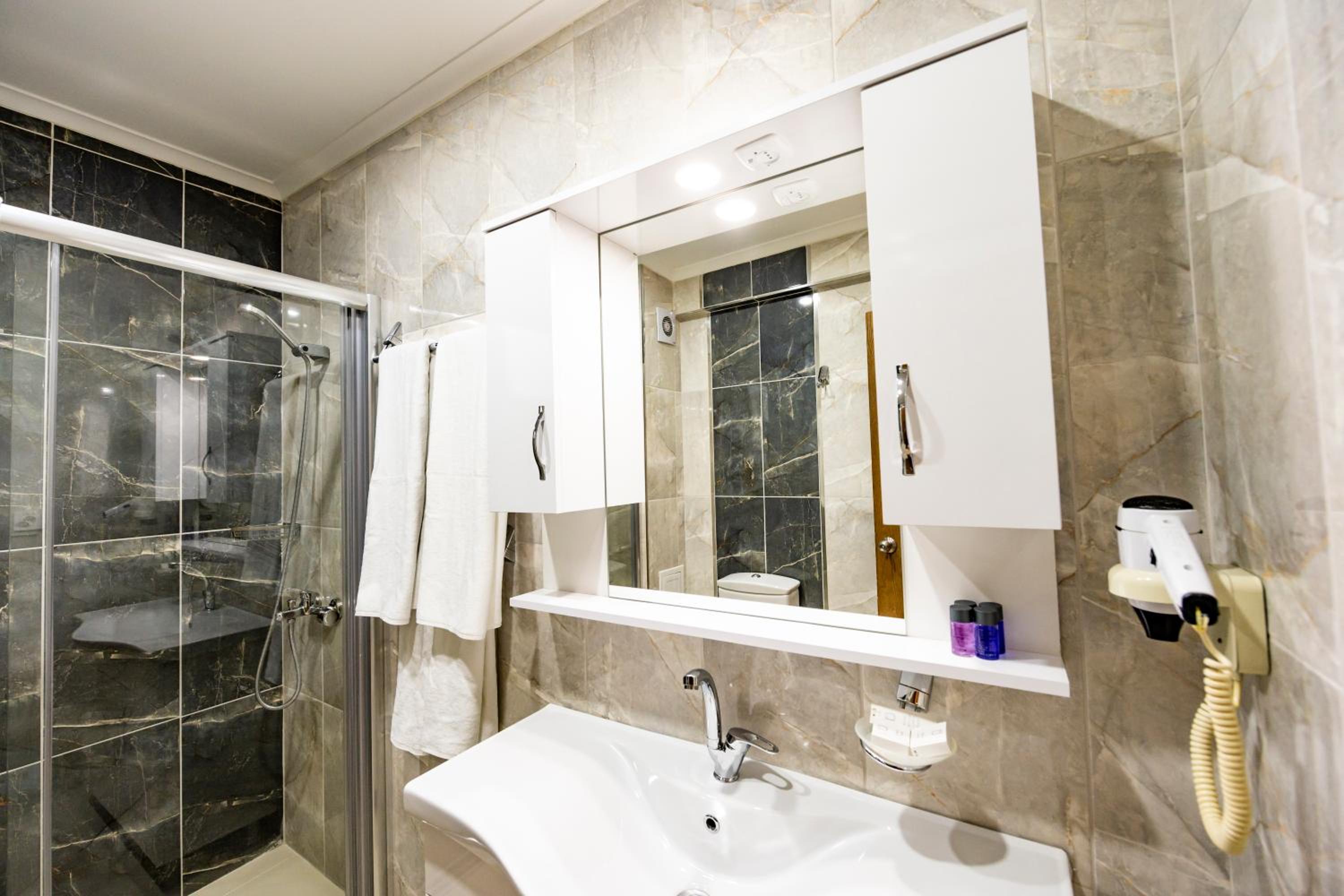 Entes Apart - Image 48