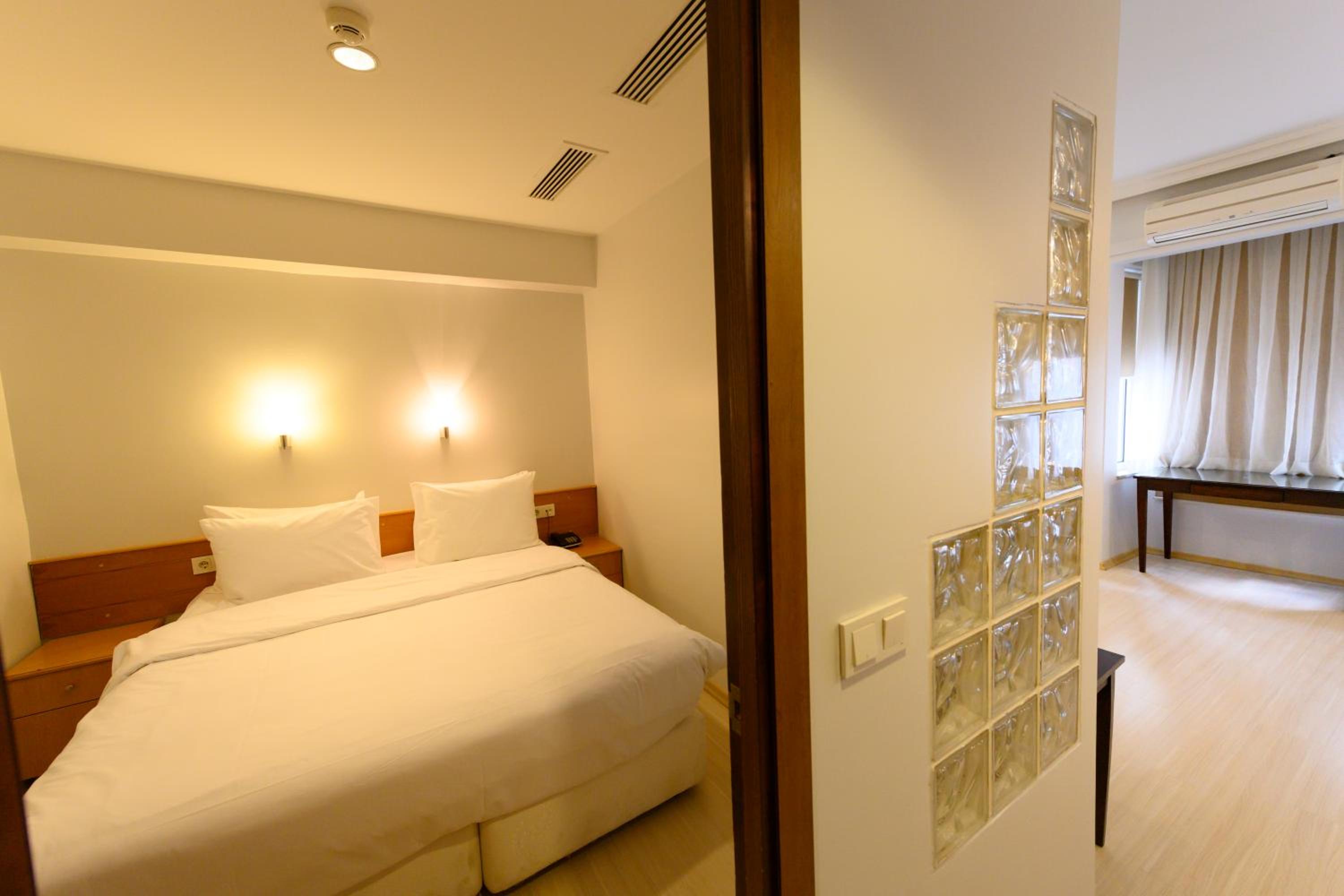 Entes Apart - Image 32