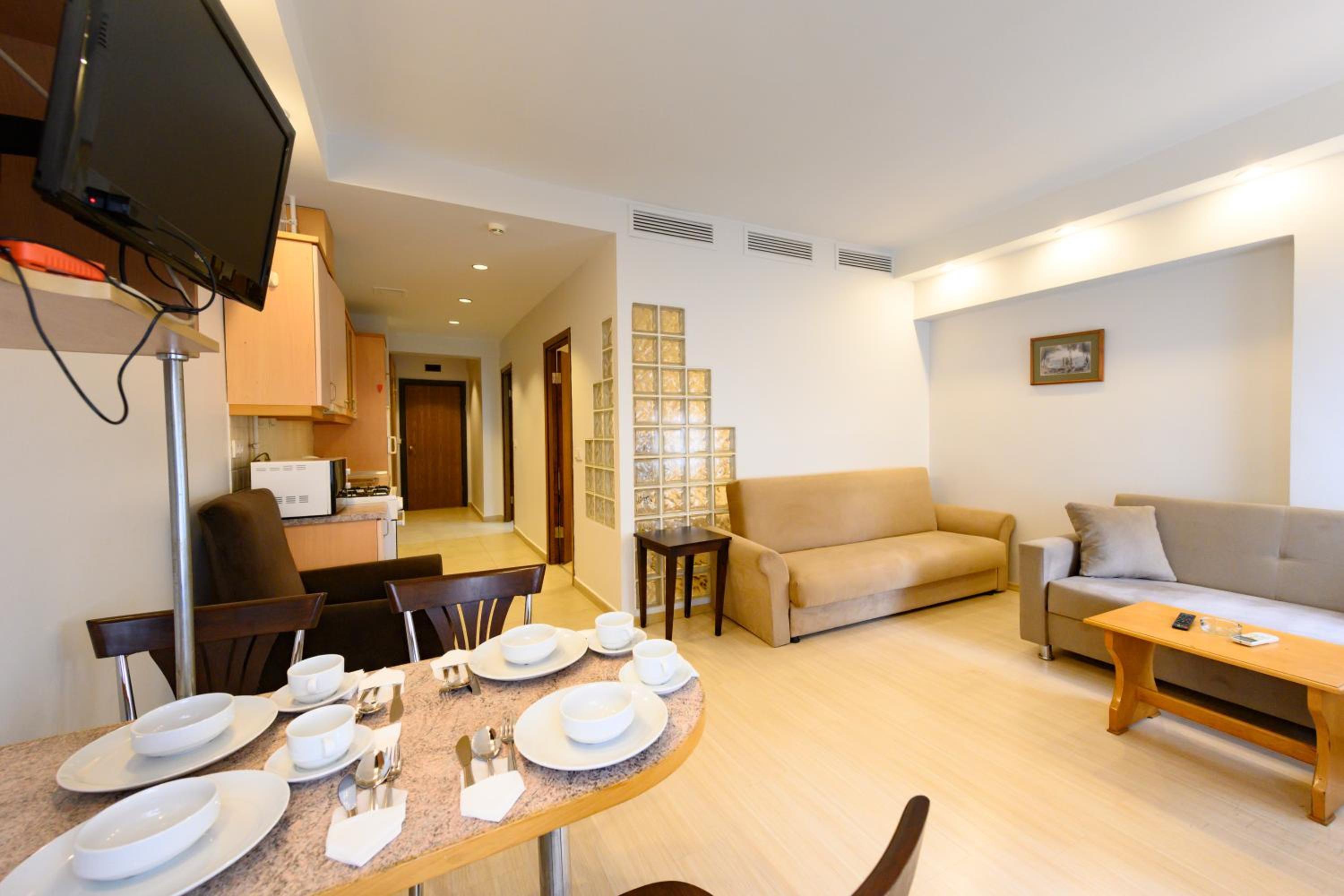 Entes Apart - Image 30