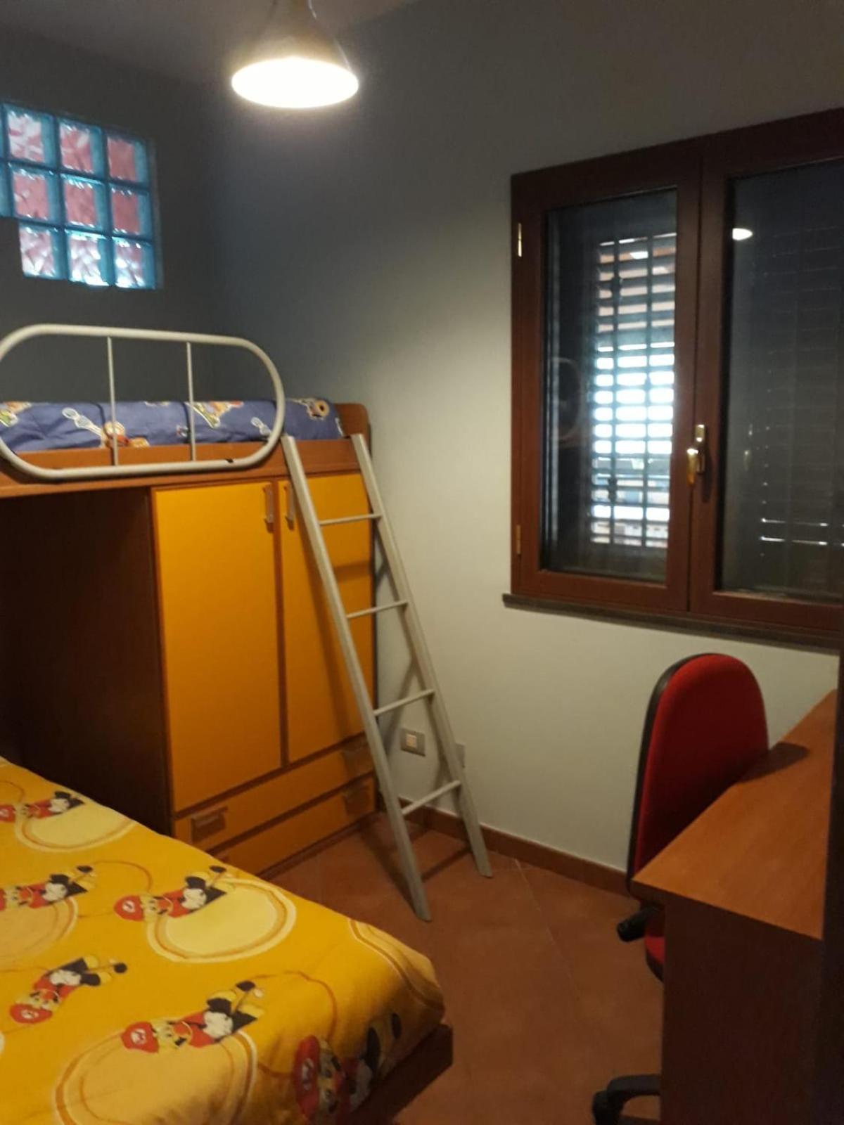 DOMUS AUSTRI en Messina — hotel room