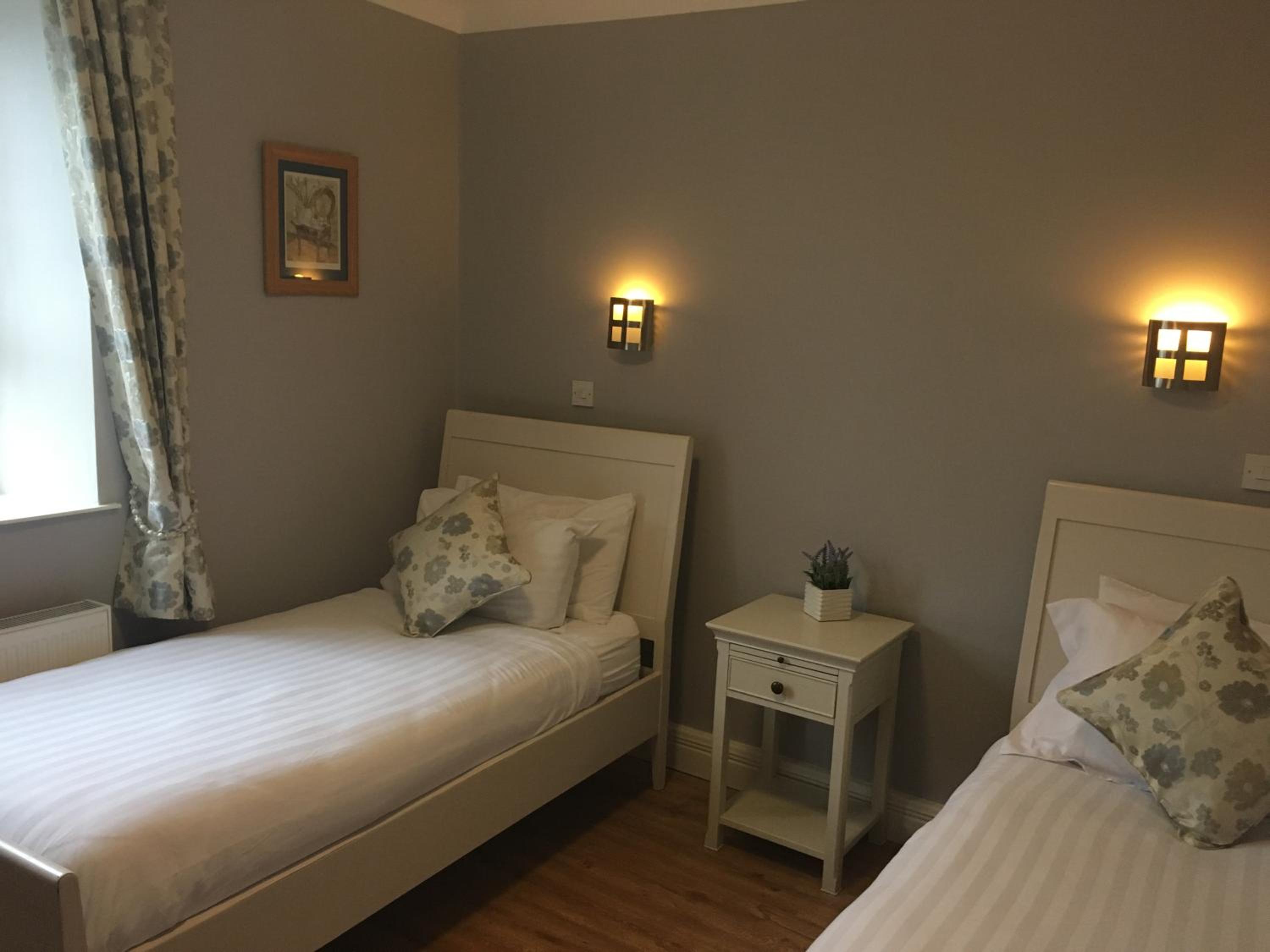 Riverside Guesthouse view 4