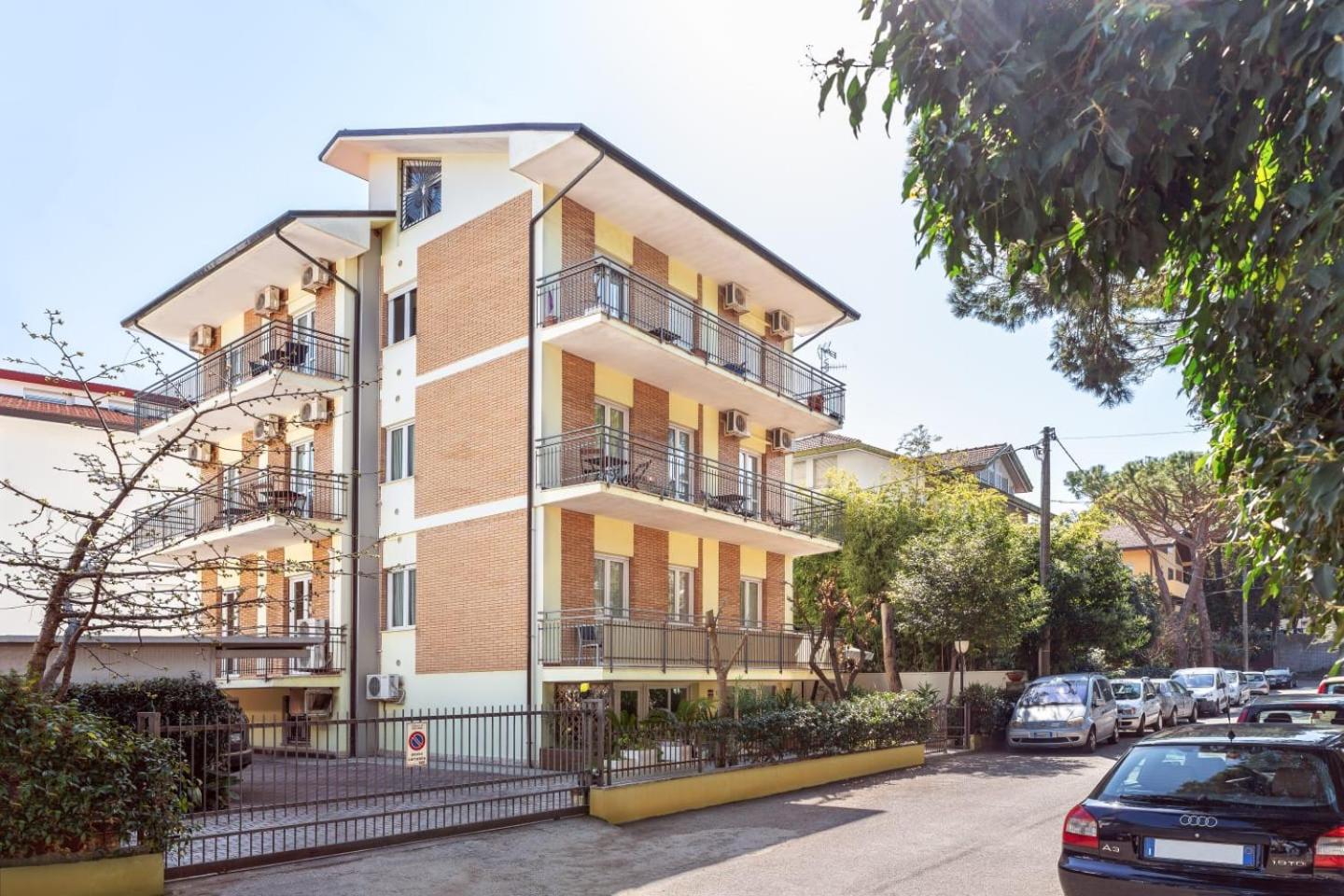 Villa Maria Apartments - Centro, Stadio del Nuoto e Palacongressi - P r a t u r e c c i Group view 3