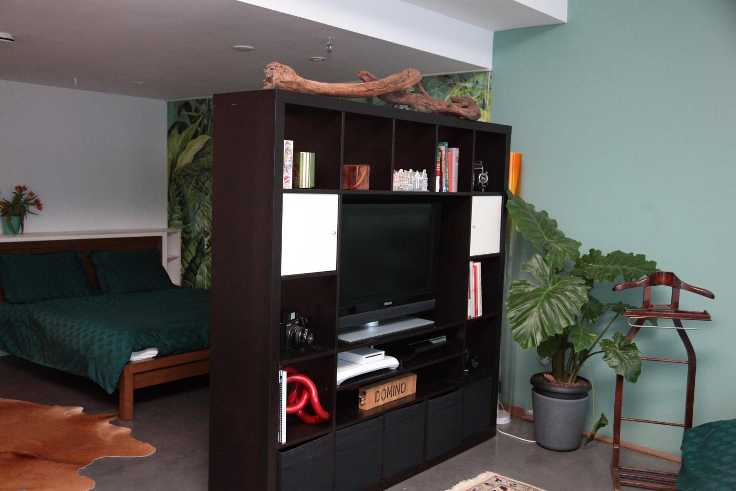 Private Studio - FREE PARKING