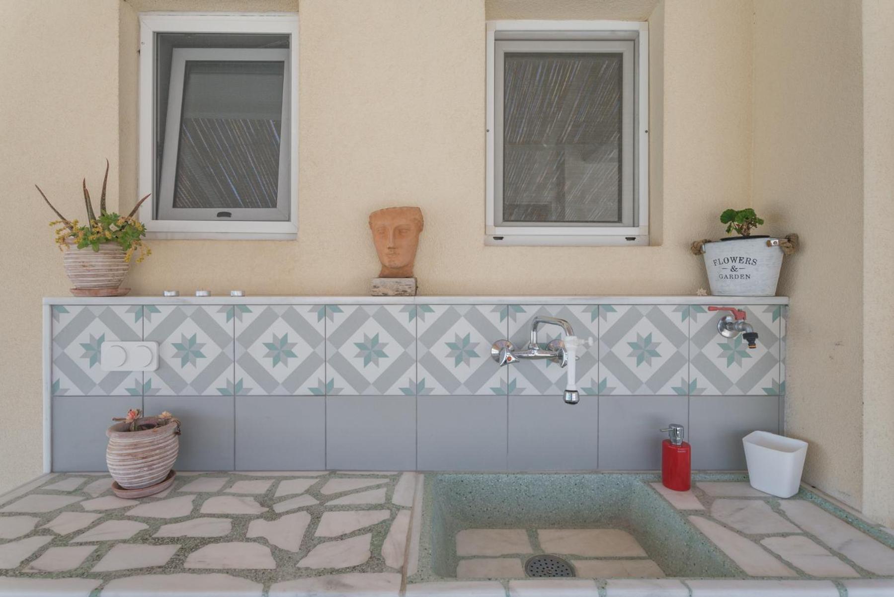 Seafront Penthouse LEO en Kalamata — kitchen