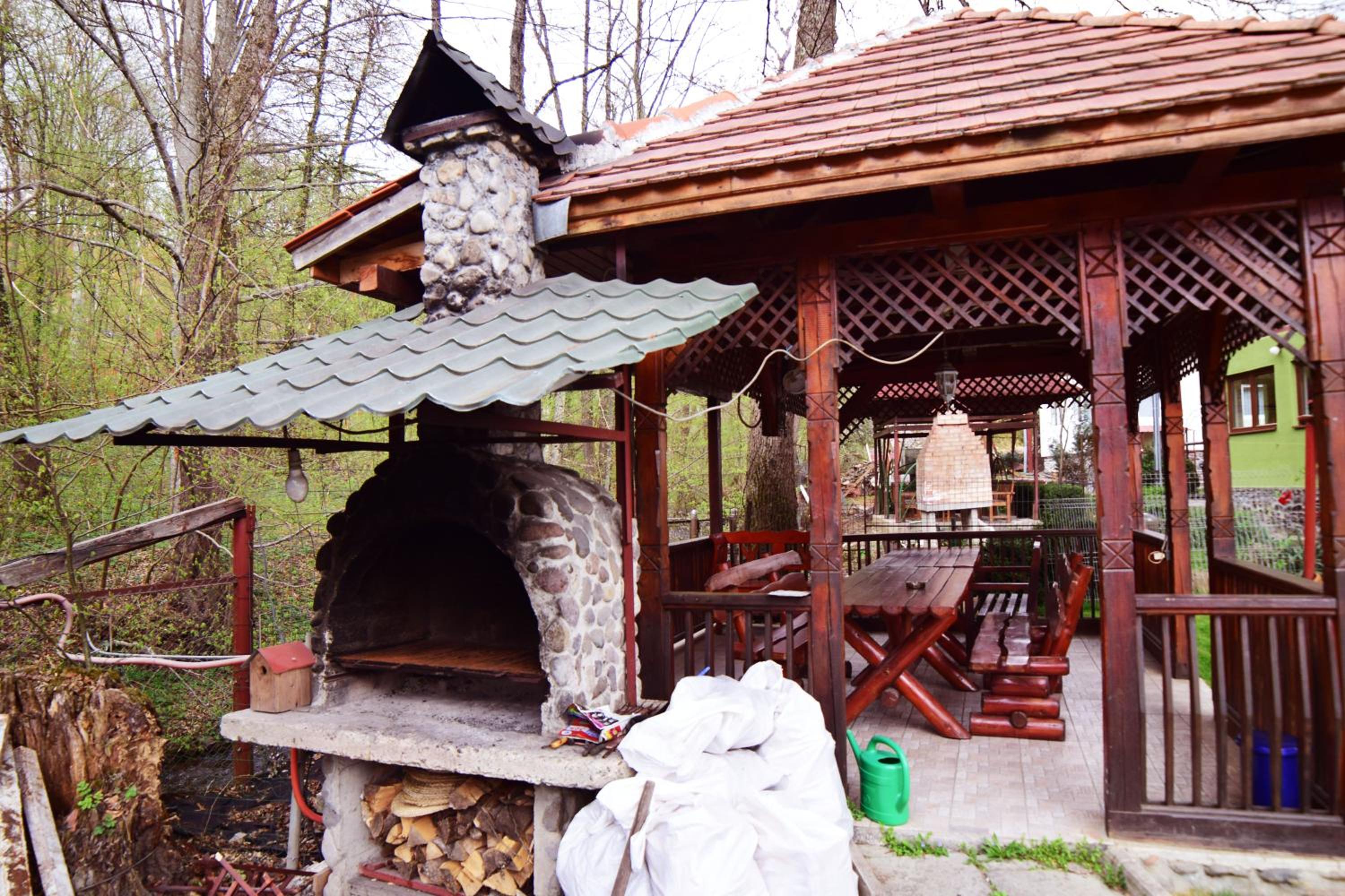 Photo 8