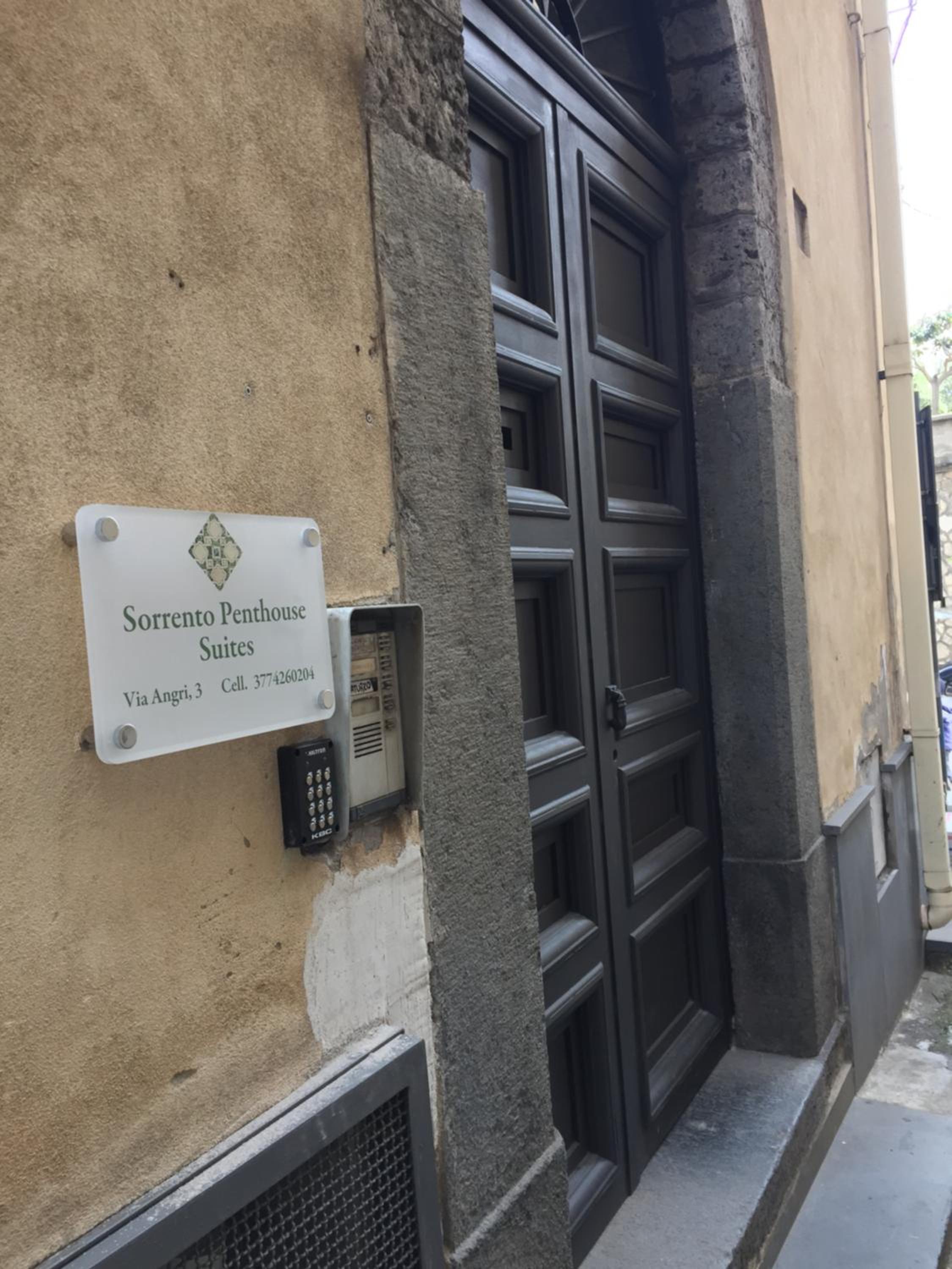 Sorrento Penthouse Suites photo 5