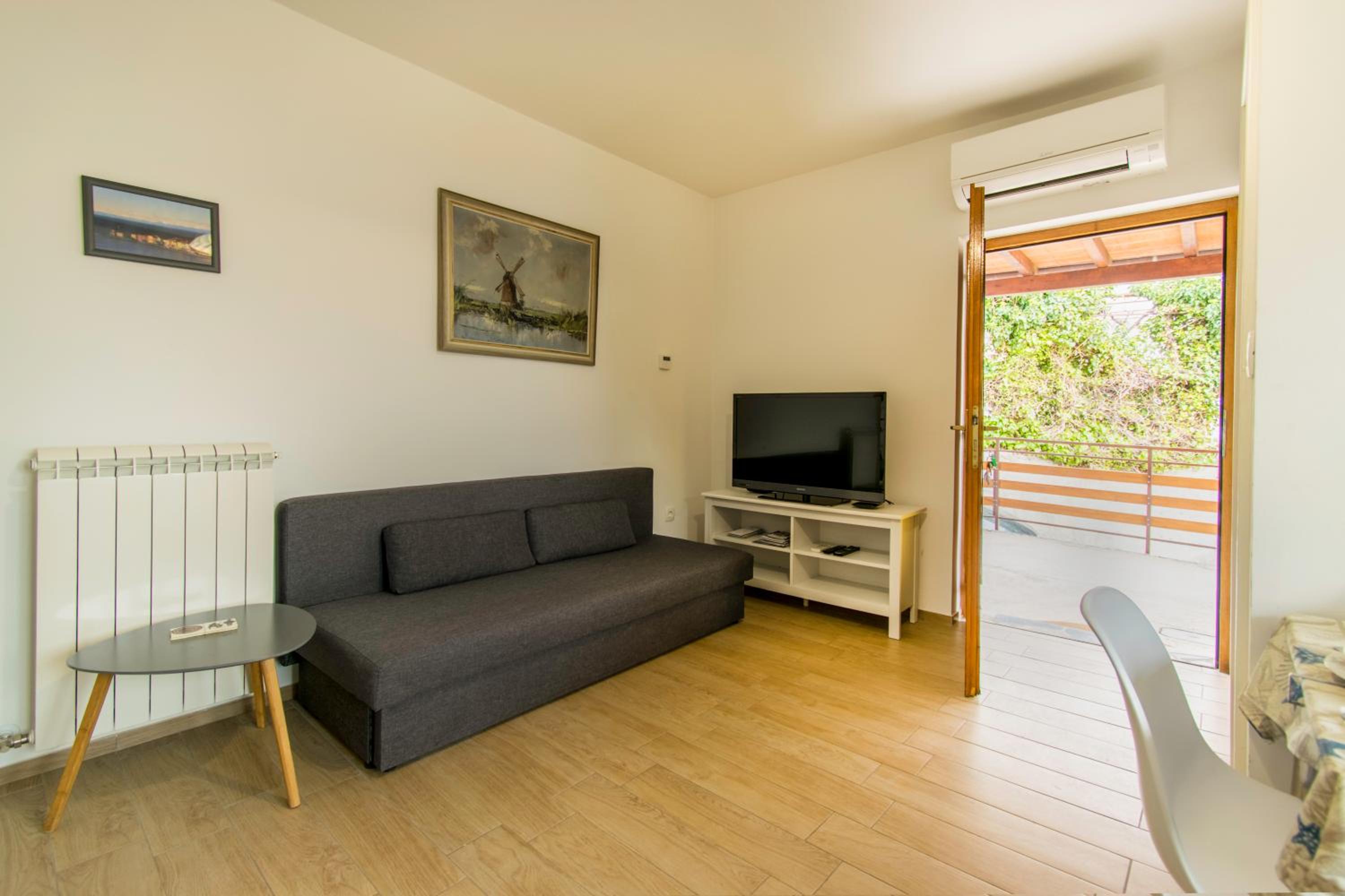 Apartments Elza