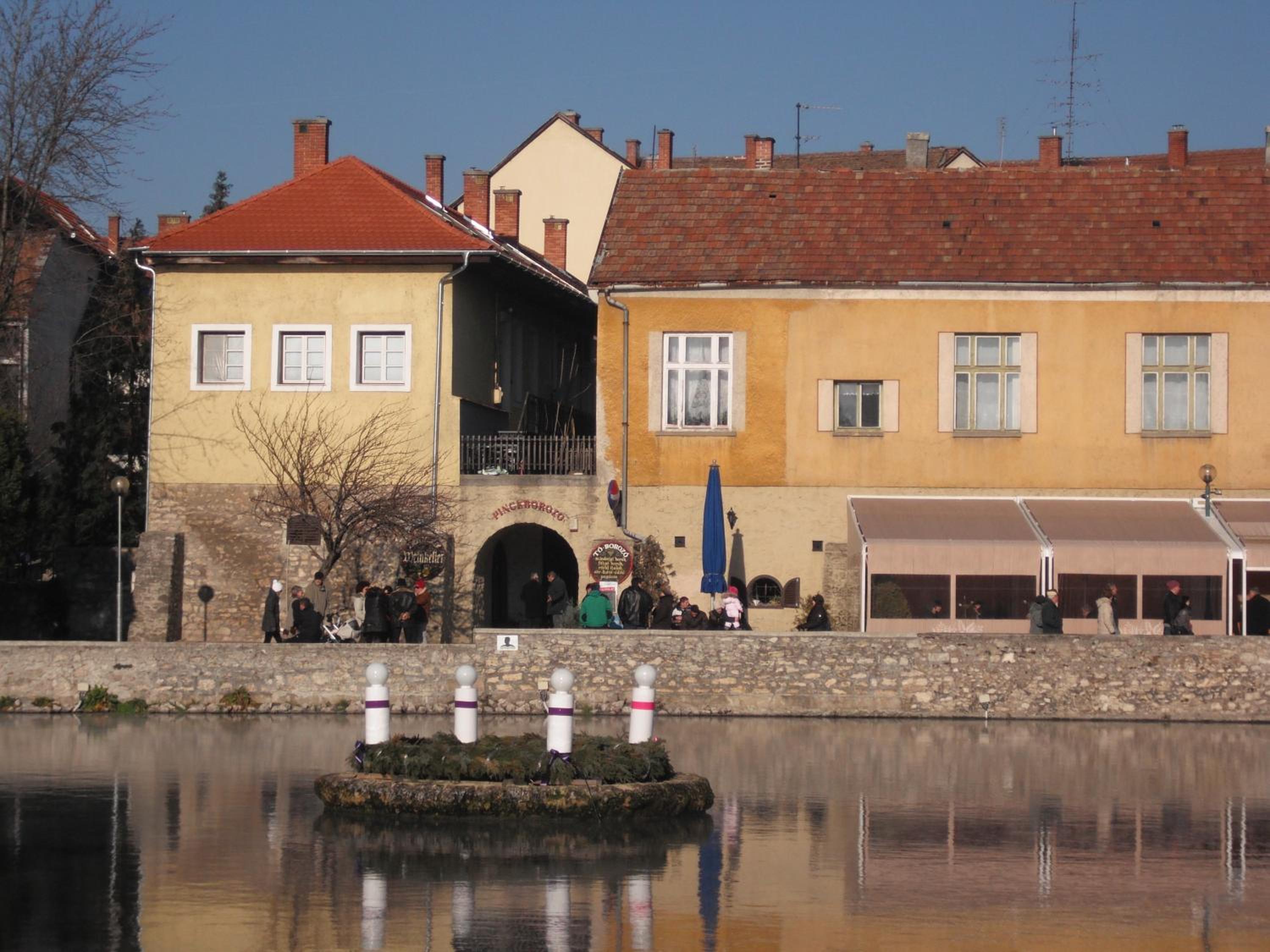 Photo 12