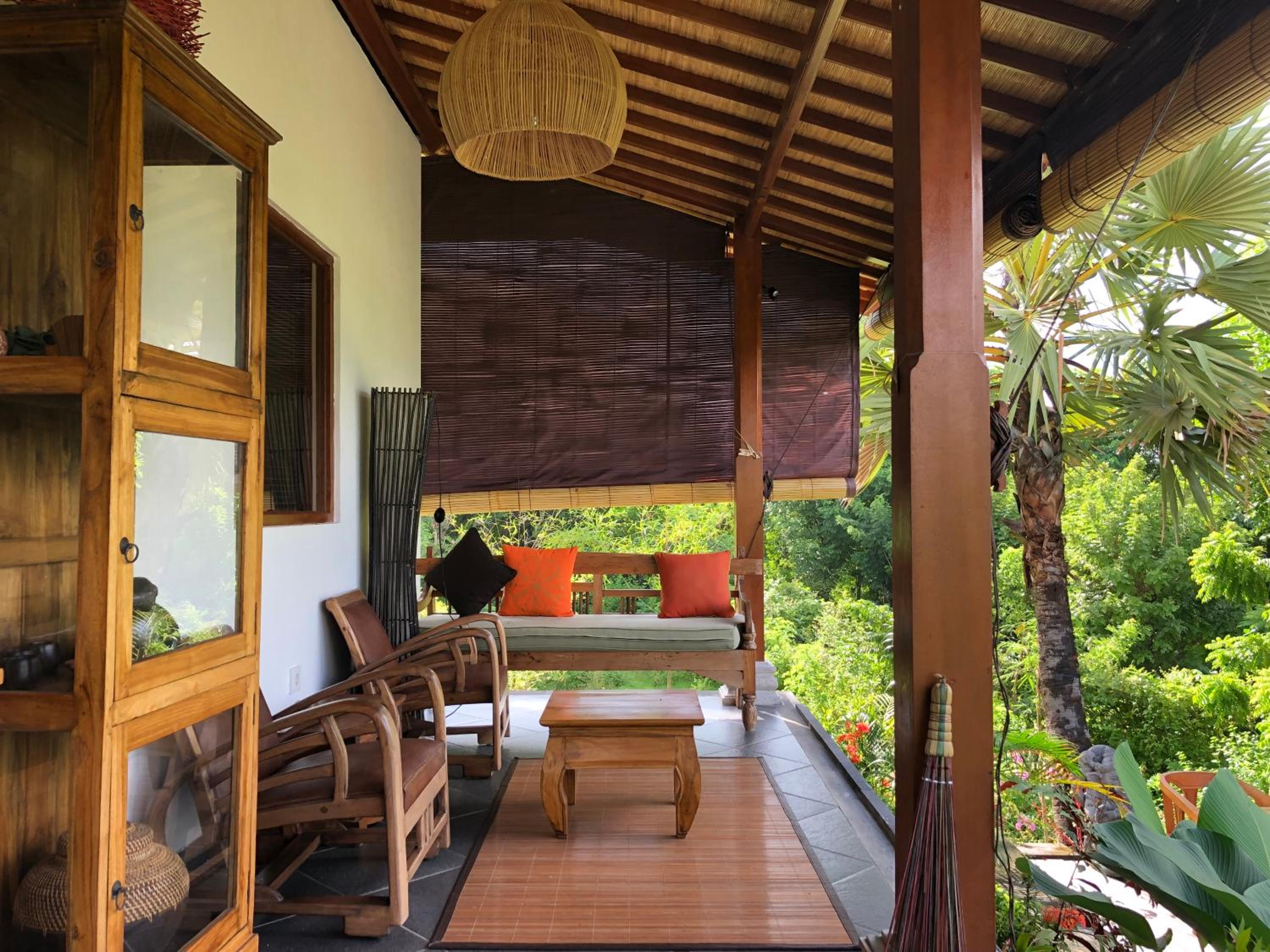 Frangipani Inn & Restaurant