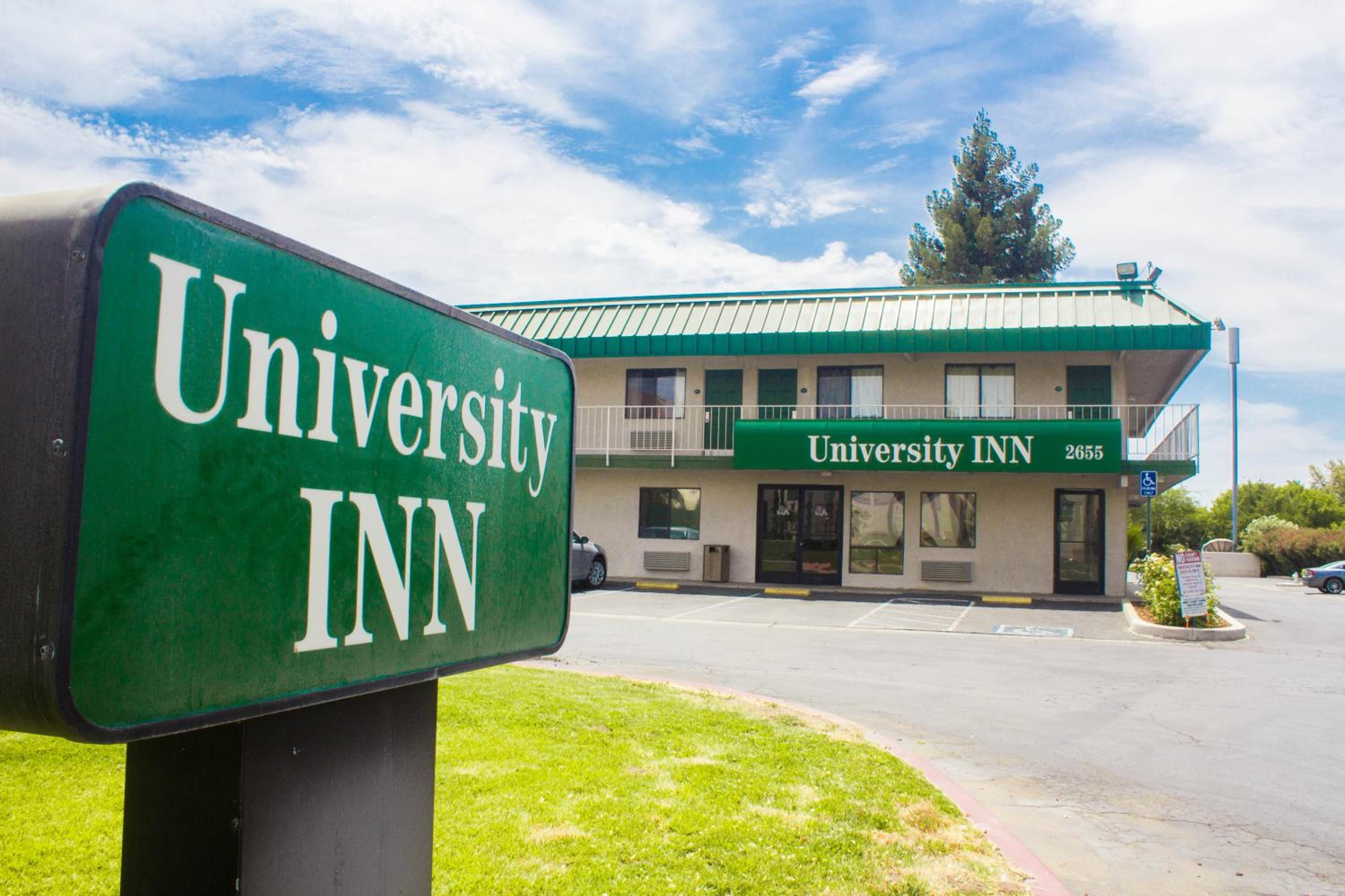 University Inn Fresno view 3