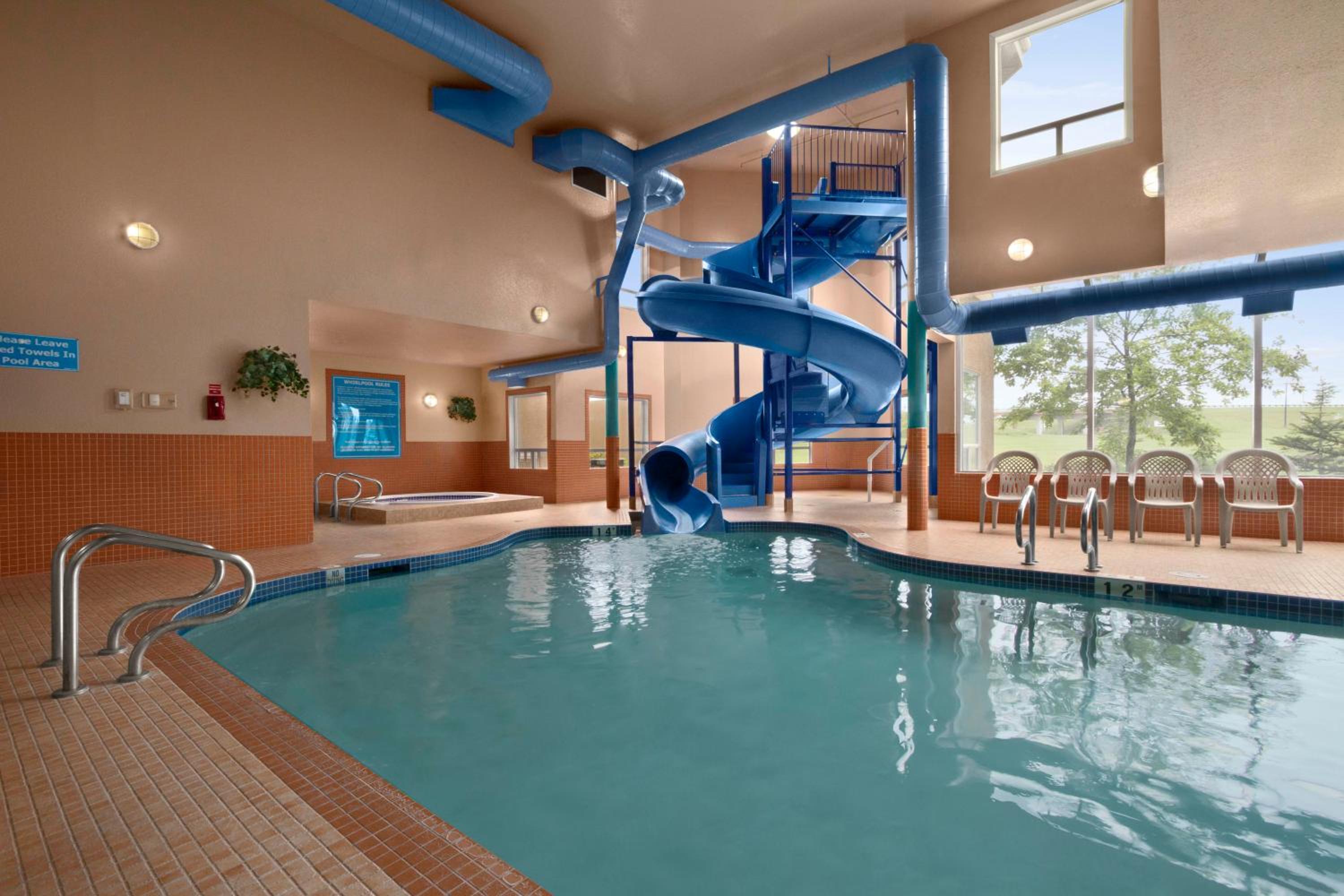 Red Deer Vacations - Days Inn by Wyndham Red Deer - Property Image 1