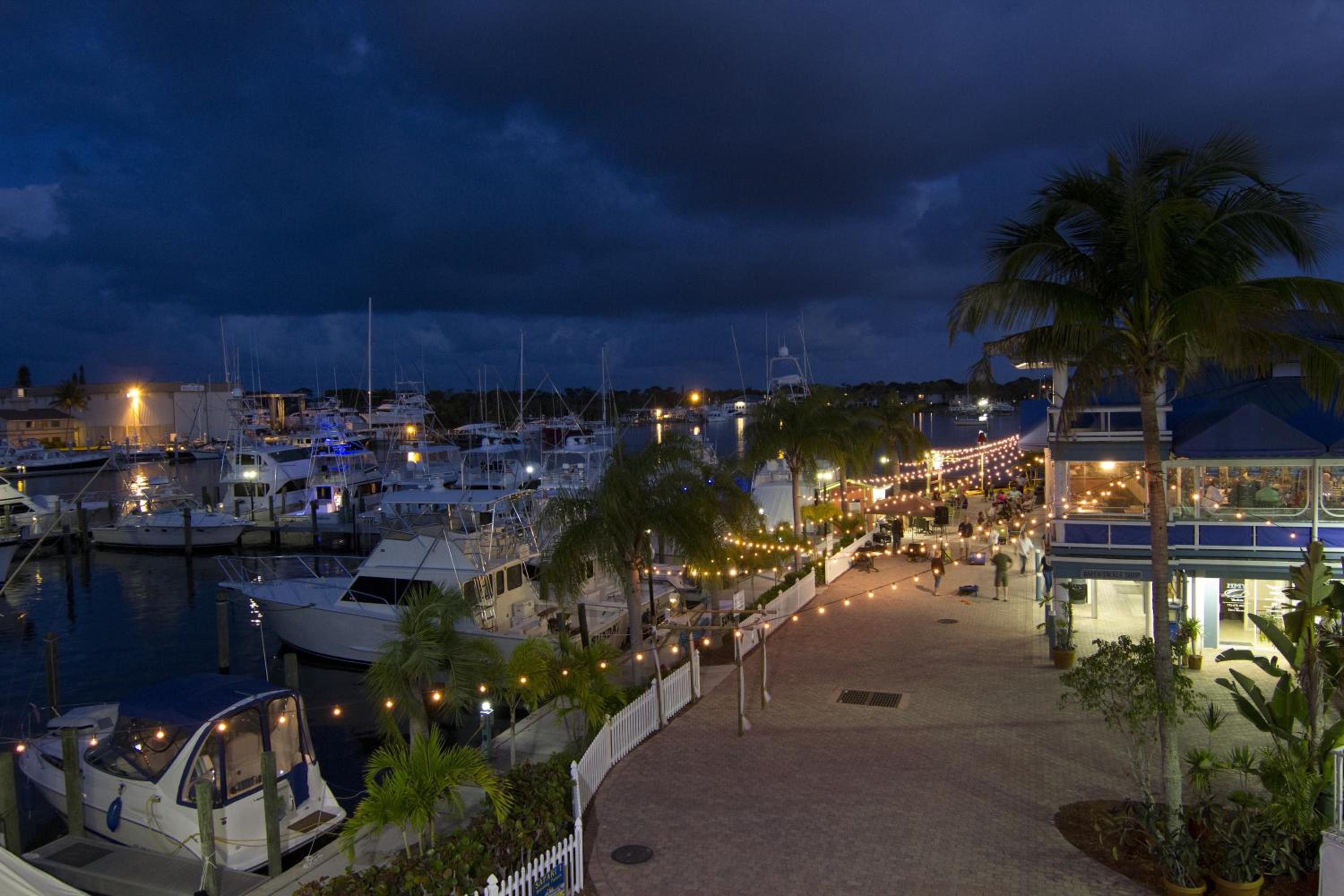 Pirate's Cove Resort and Marina - Stuart