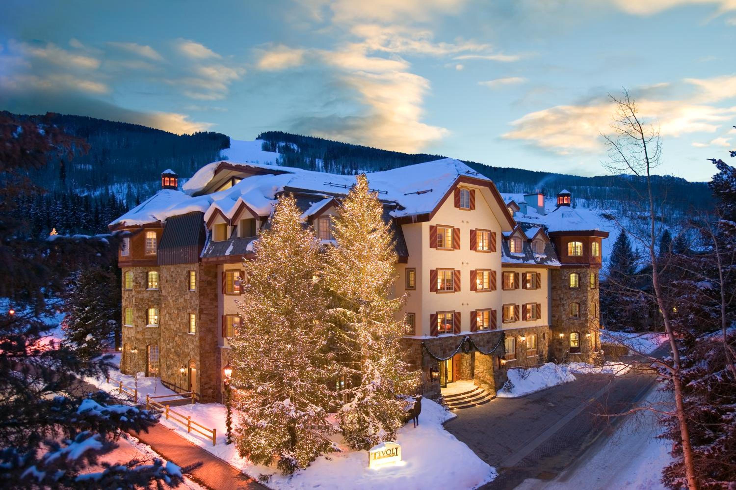 Exterior view of Tivoli Lodge Vail in the wintertime