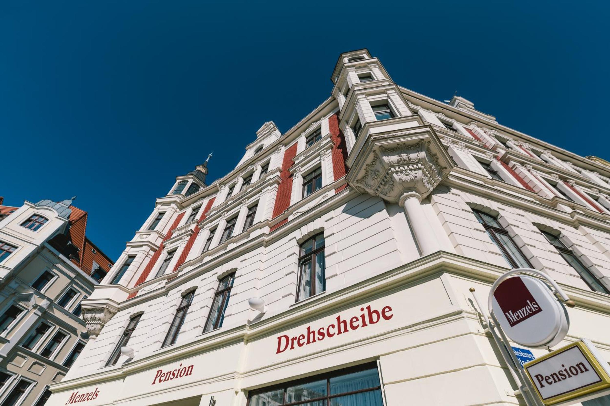 Menzels Pension Drehscheibe