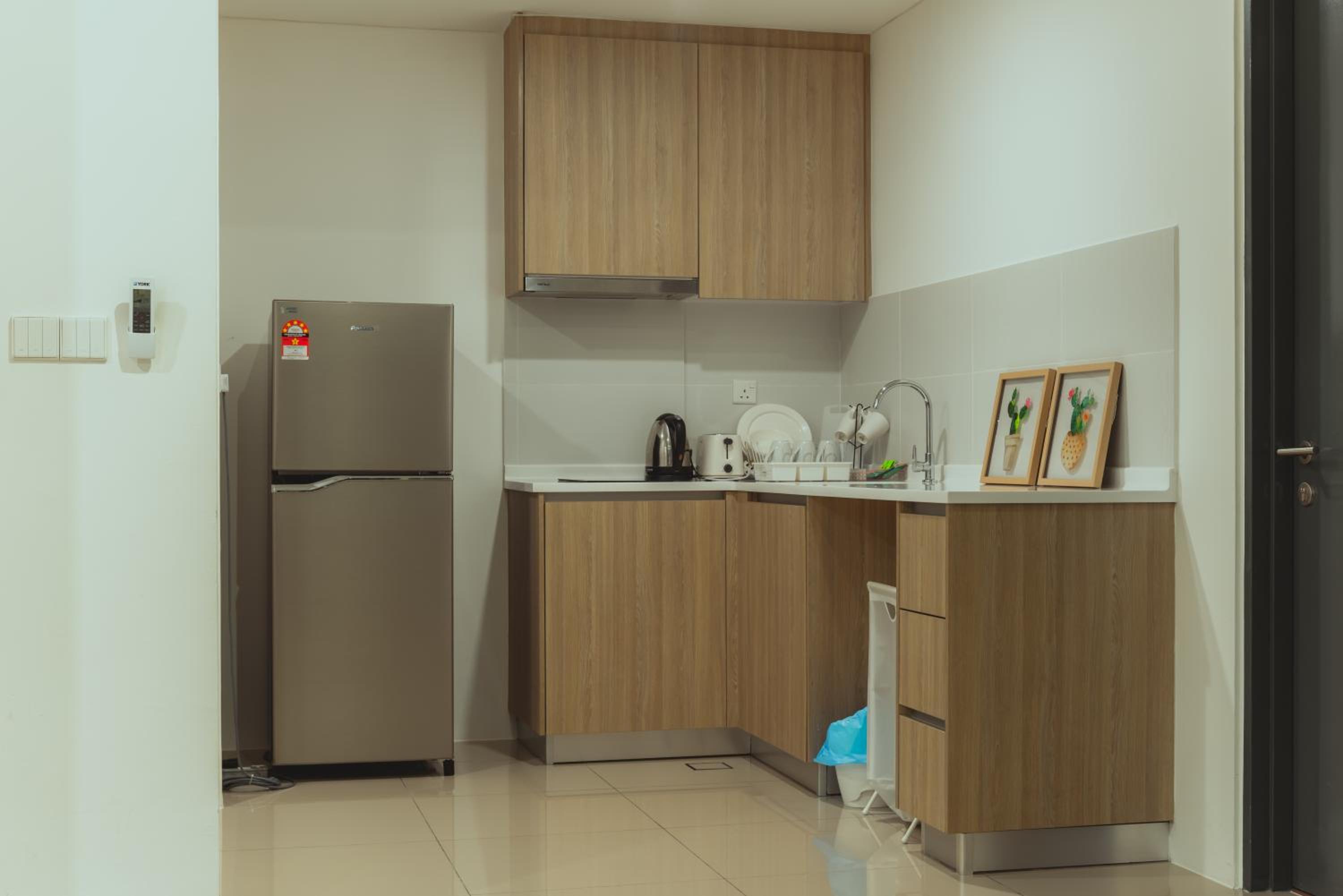 Muji Home 1 - Sea and City View 2BR at 218 Tropicana NEAR Komtar FoodHeaven with Netflix & TV Box photo 6