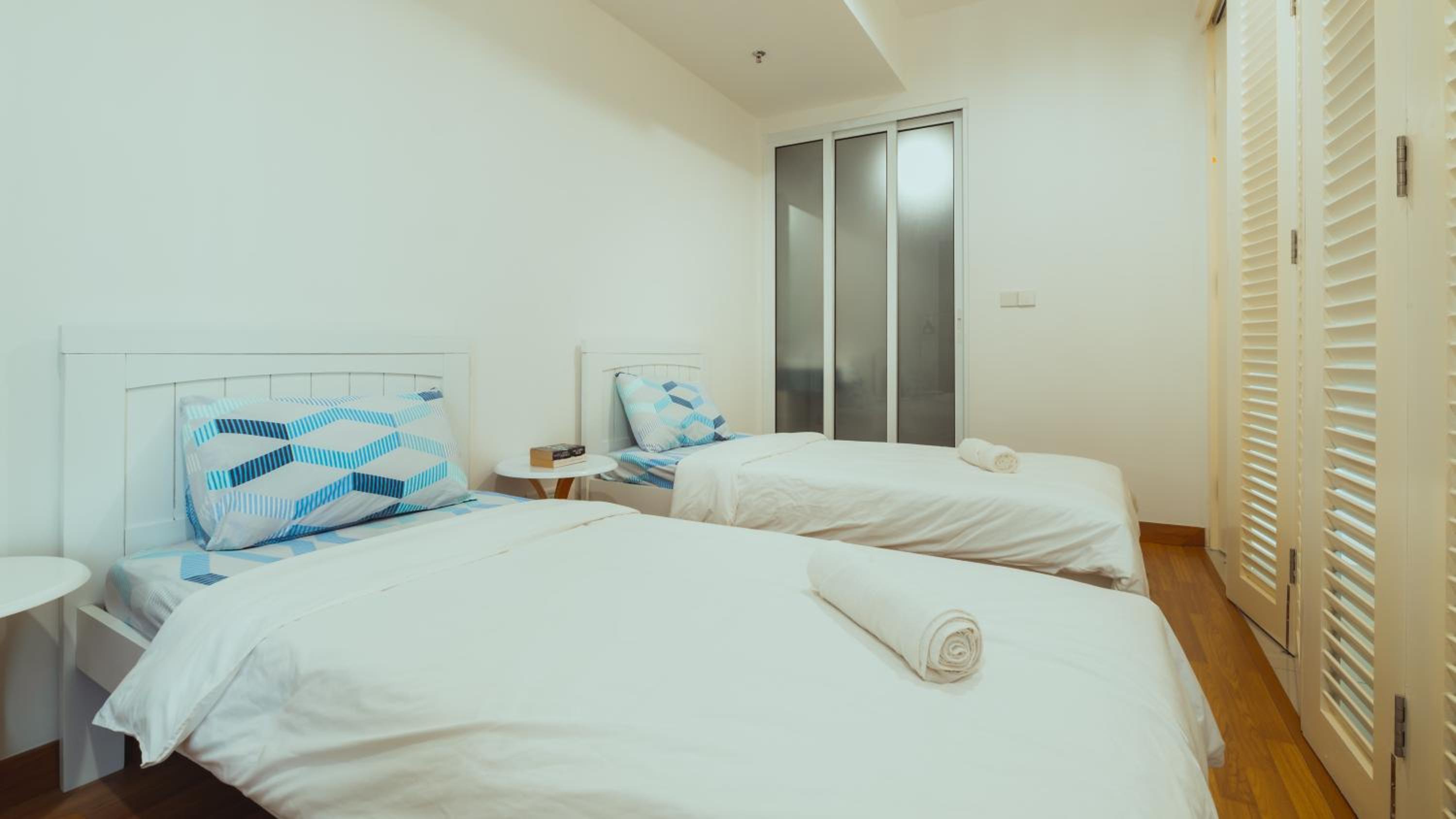 Muji Home 1 - Sea and City View 2BR at 218 Tropicana NEAR Komtar FoodHeaven with Netflix & TV Box photo 5
