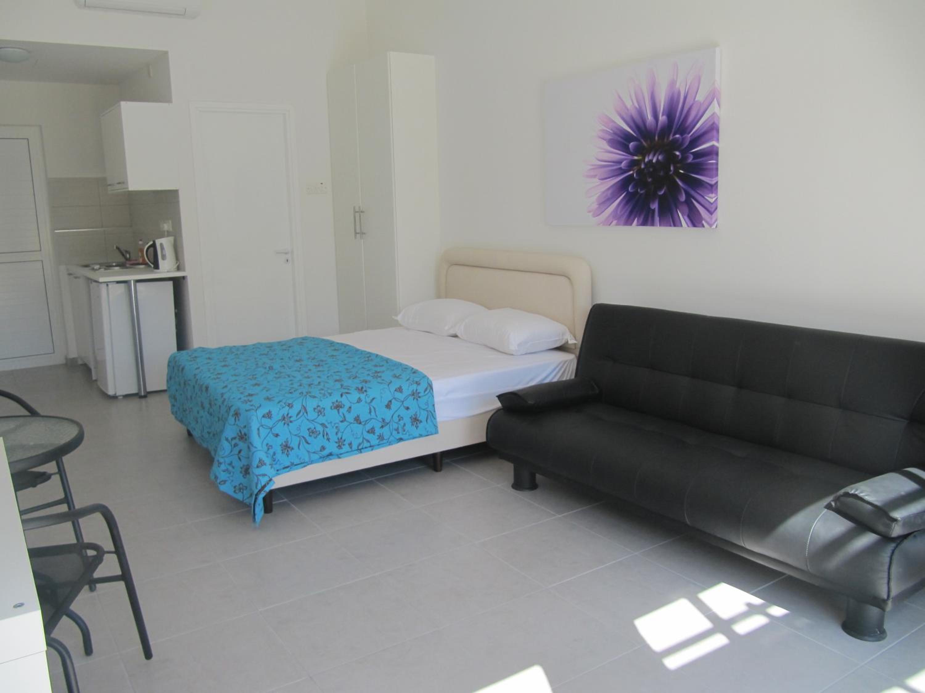 Sunny Holiday Apartments