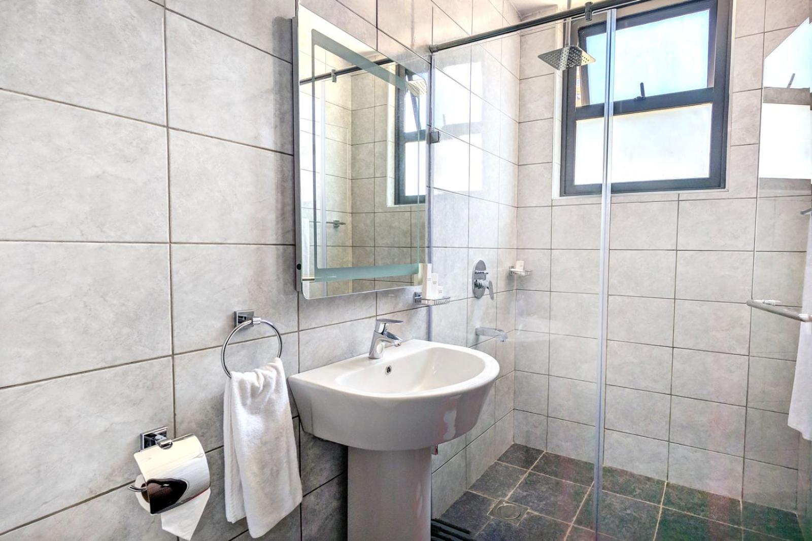 L'Aziz Suites - Near Aga Khan Hospital photo 18 of 52