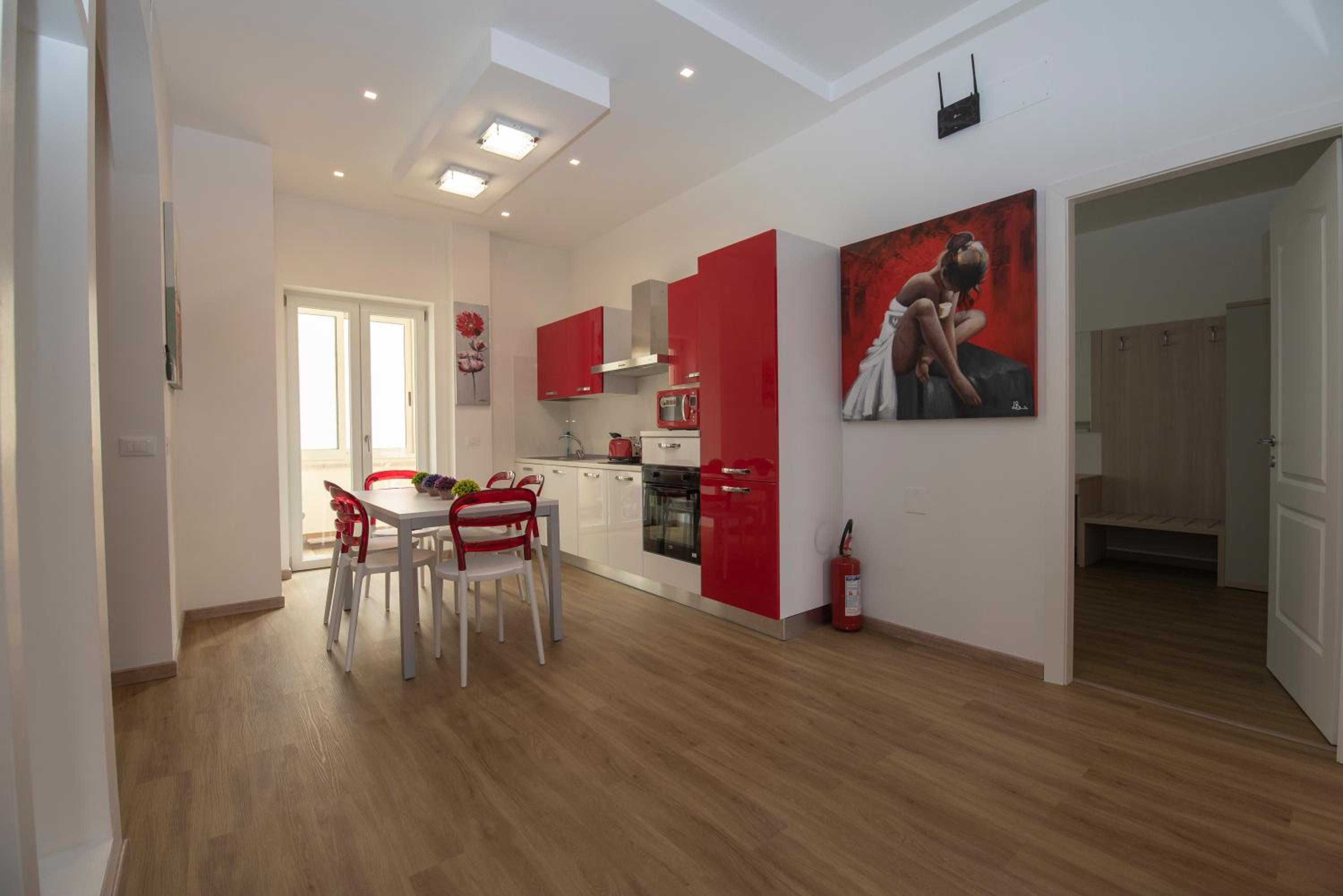Colosseo Apartments and Rooms - Rome City Centre