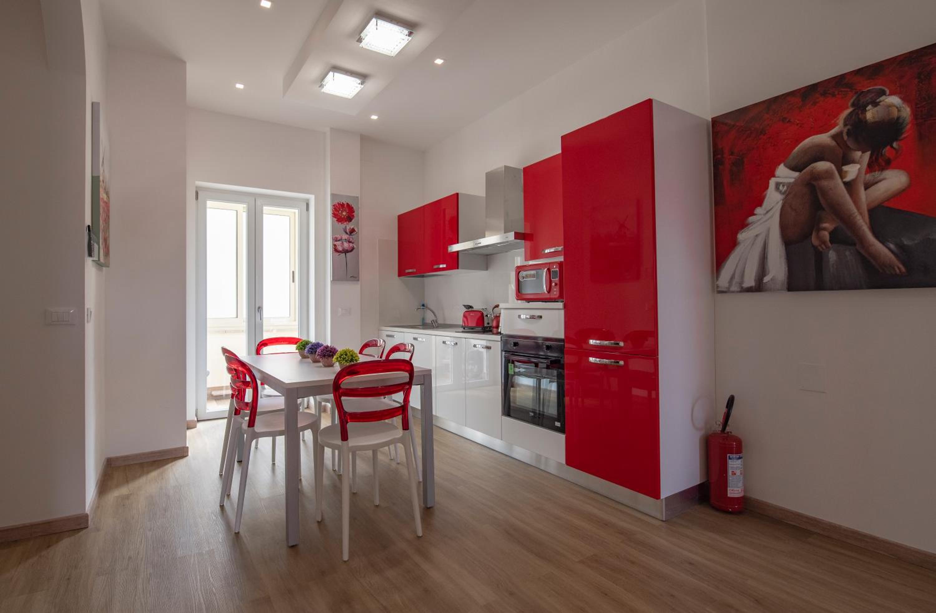 Colosseo Apartments and Rooms - Rome City Centre