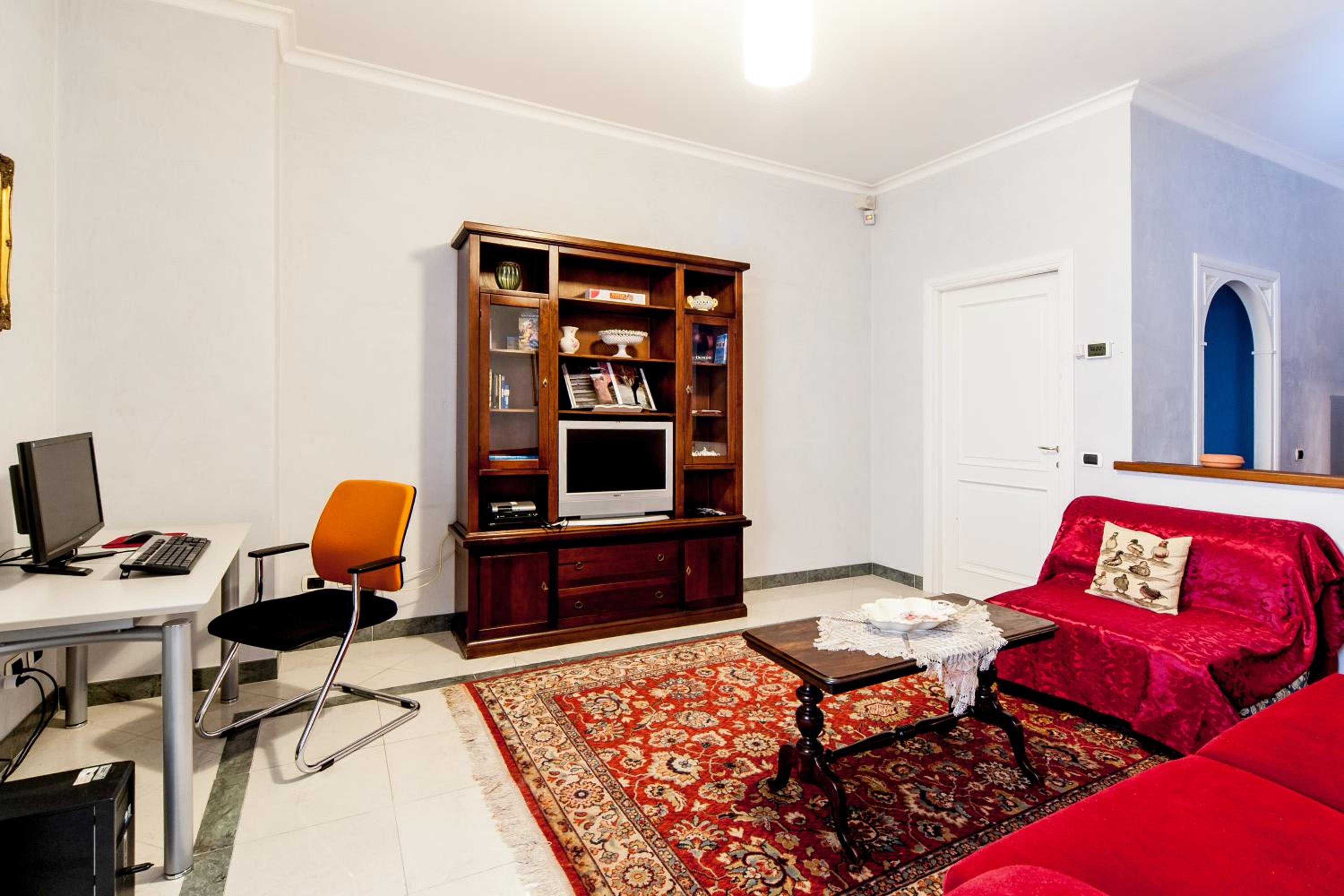 Mons Aureus Resort