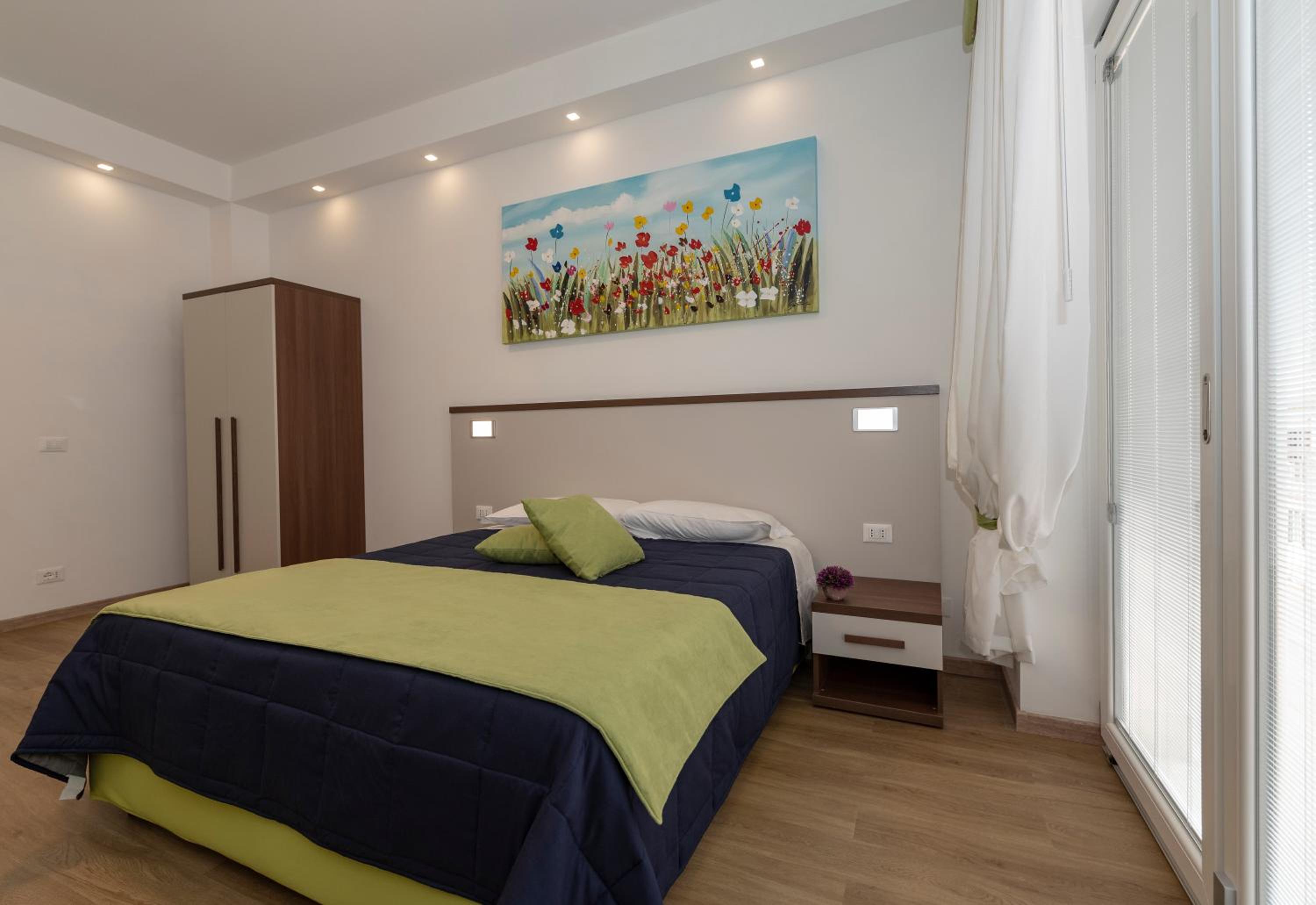 Colosseo Apartments and Rooms - Rome City Centre
