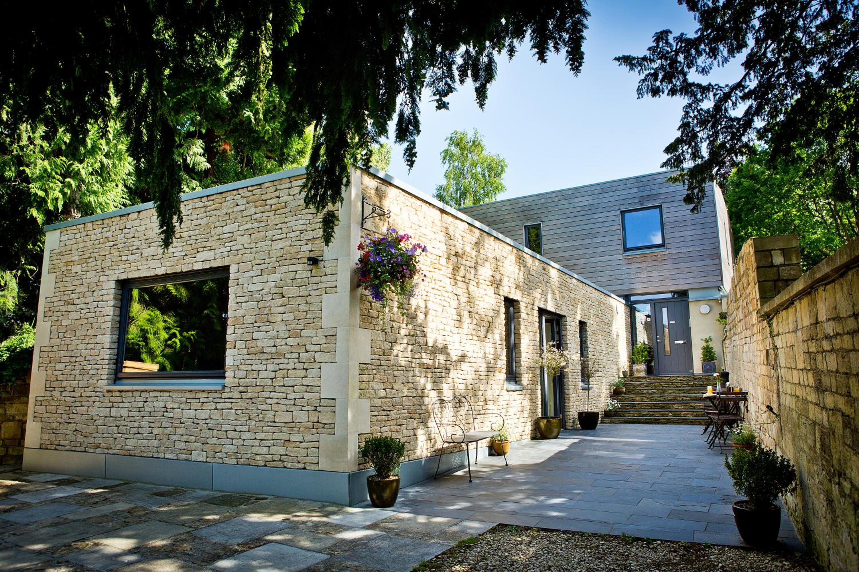 Hotel The Cedars - Image 1