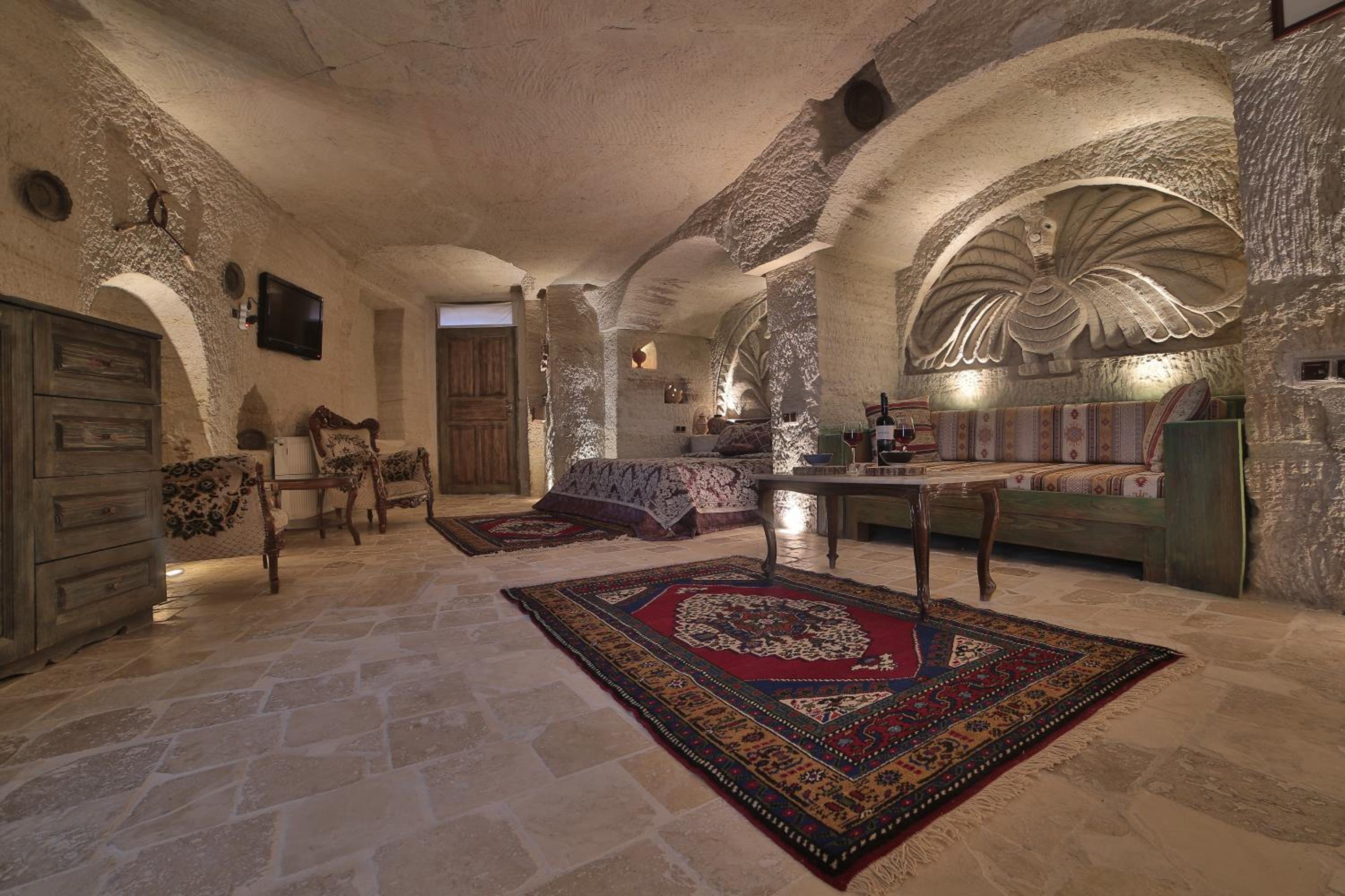 Kayatas Cave Suites - Image 125