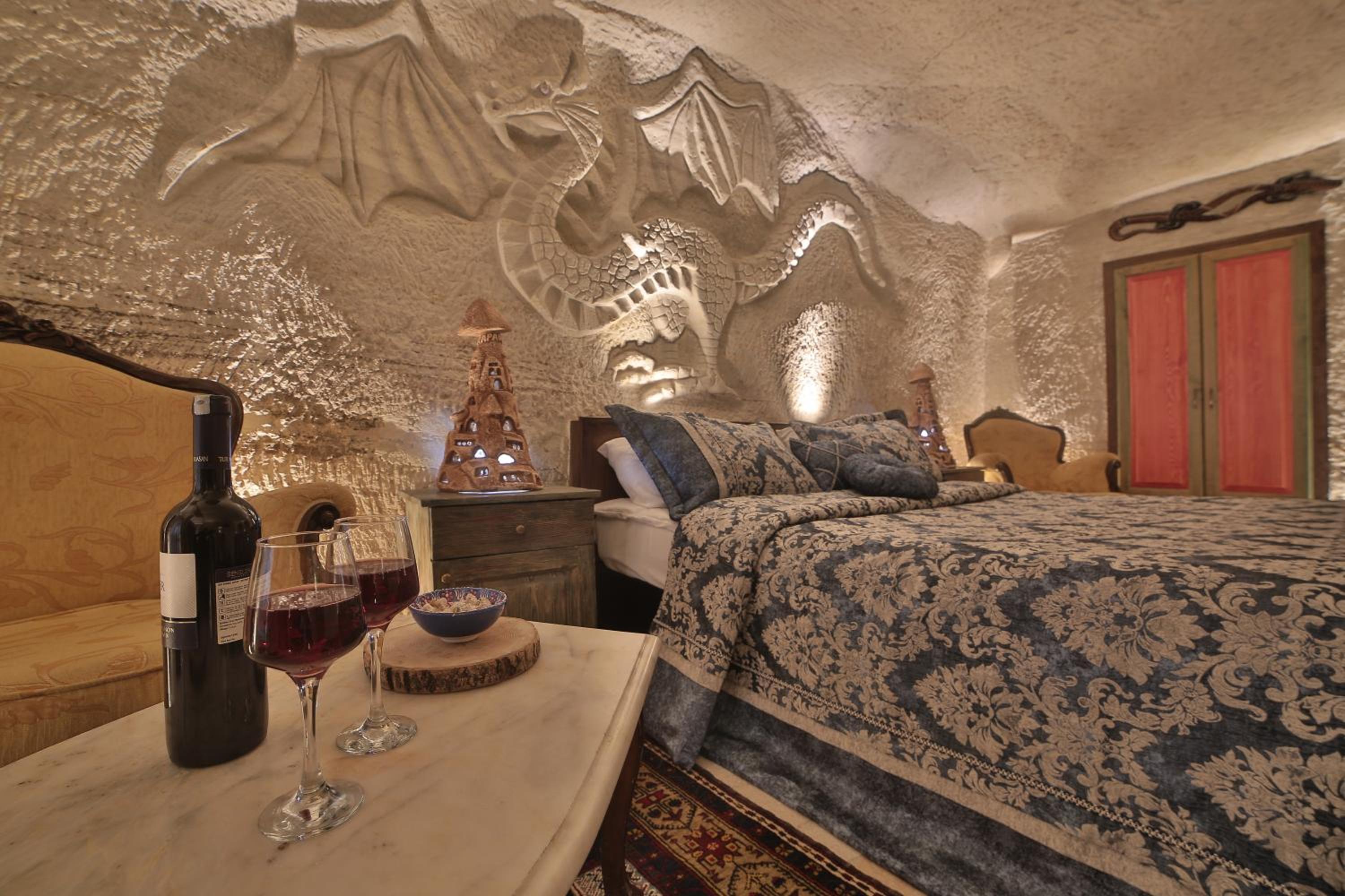 Kayatas Cave Suites - Image 131