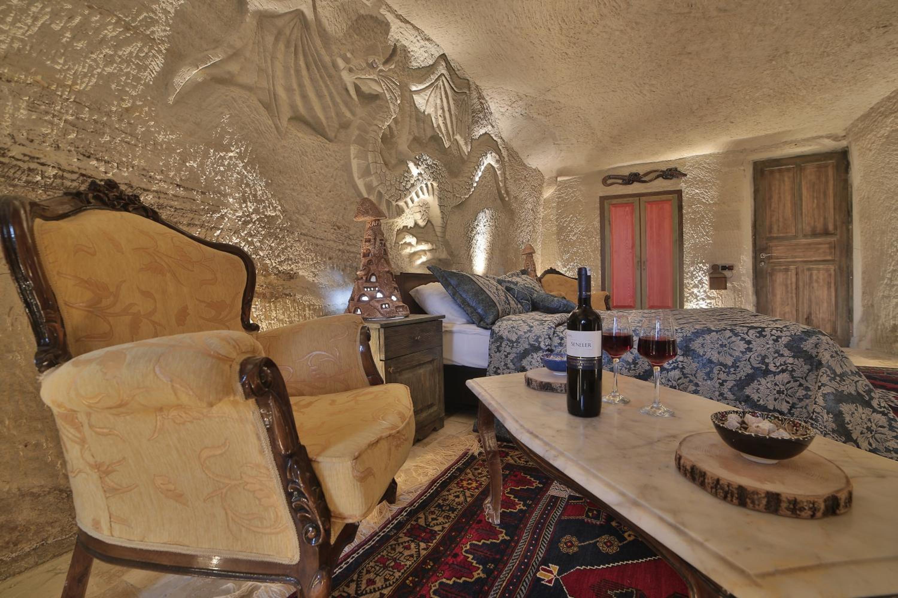 Kayatas Cave Suites - Image 129